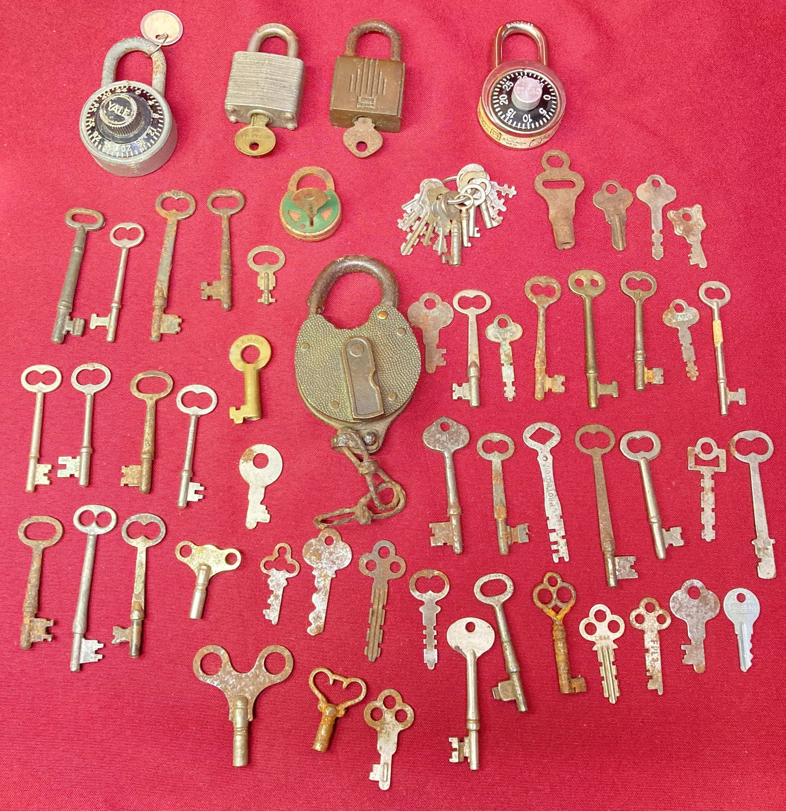 Skeleton Keys, Flat Keys, Padlocks, Etc. (1 of 5)