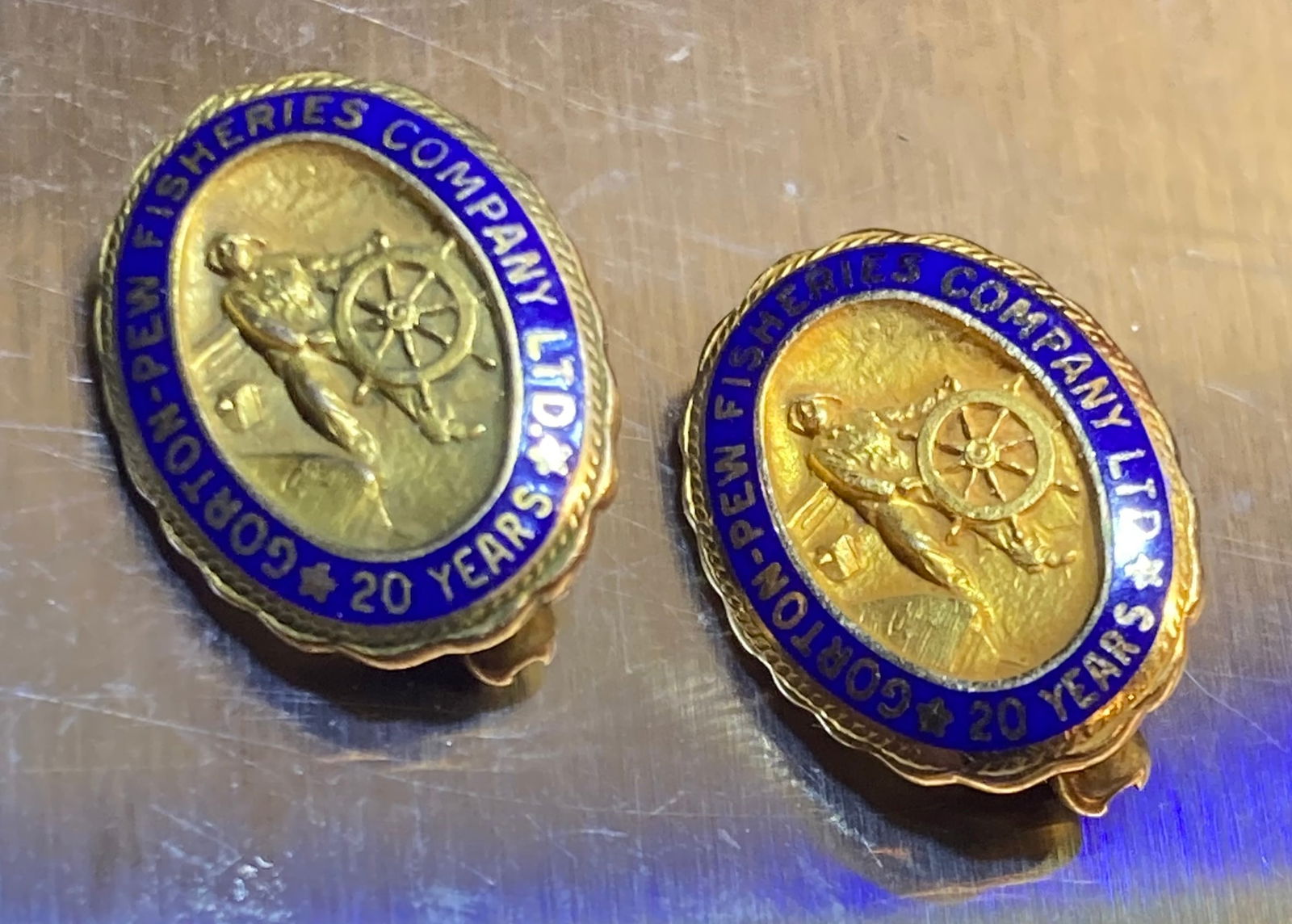 Two 10K Gold Gorton Fisheries Lapel Pins - Approx 4.5 Grams - One Missing Pin (1 of 4)
