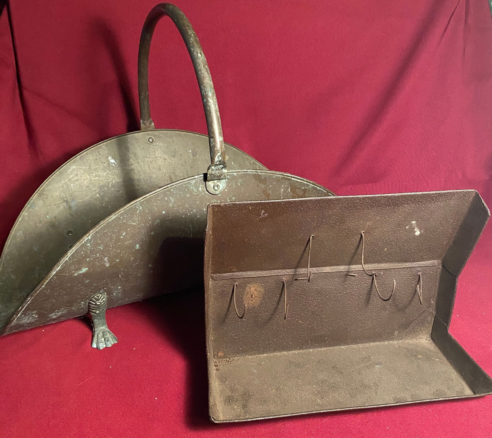 Antique Fire Place Hearth Roaster and Older Brass Footed Firewood Holder (1 of 4)