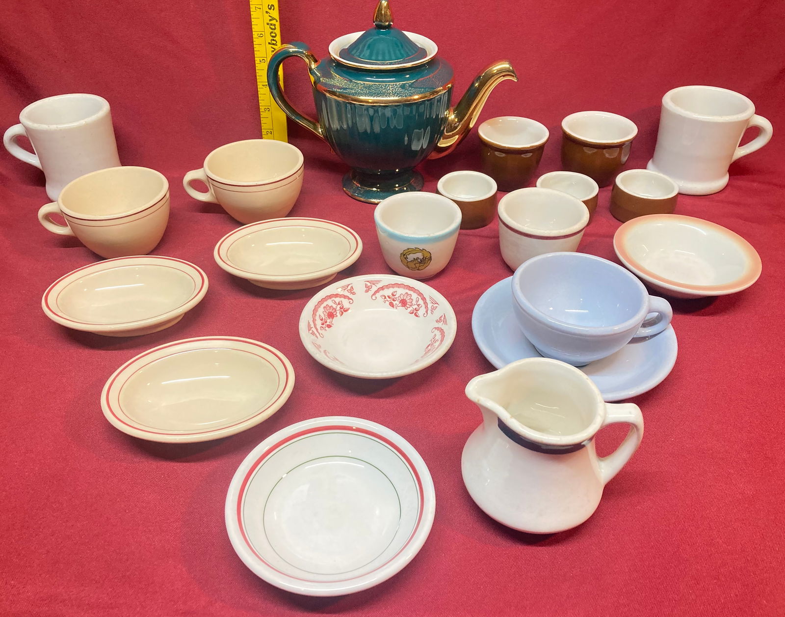 Assortment of Iroquois China, Buffalo China, Jackson Hall Restaurant-Ware: Assortment of Iroquois China, Buffalo China, Jackson Hall Restaurant-Ware