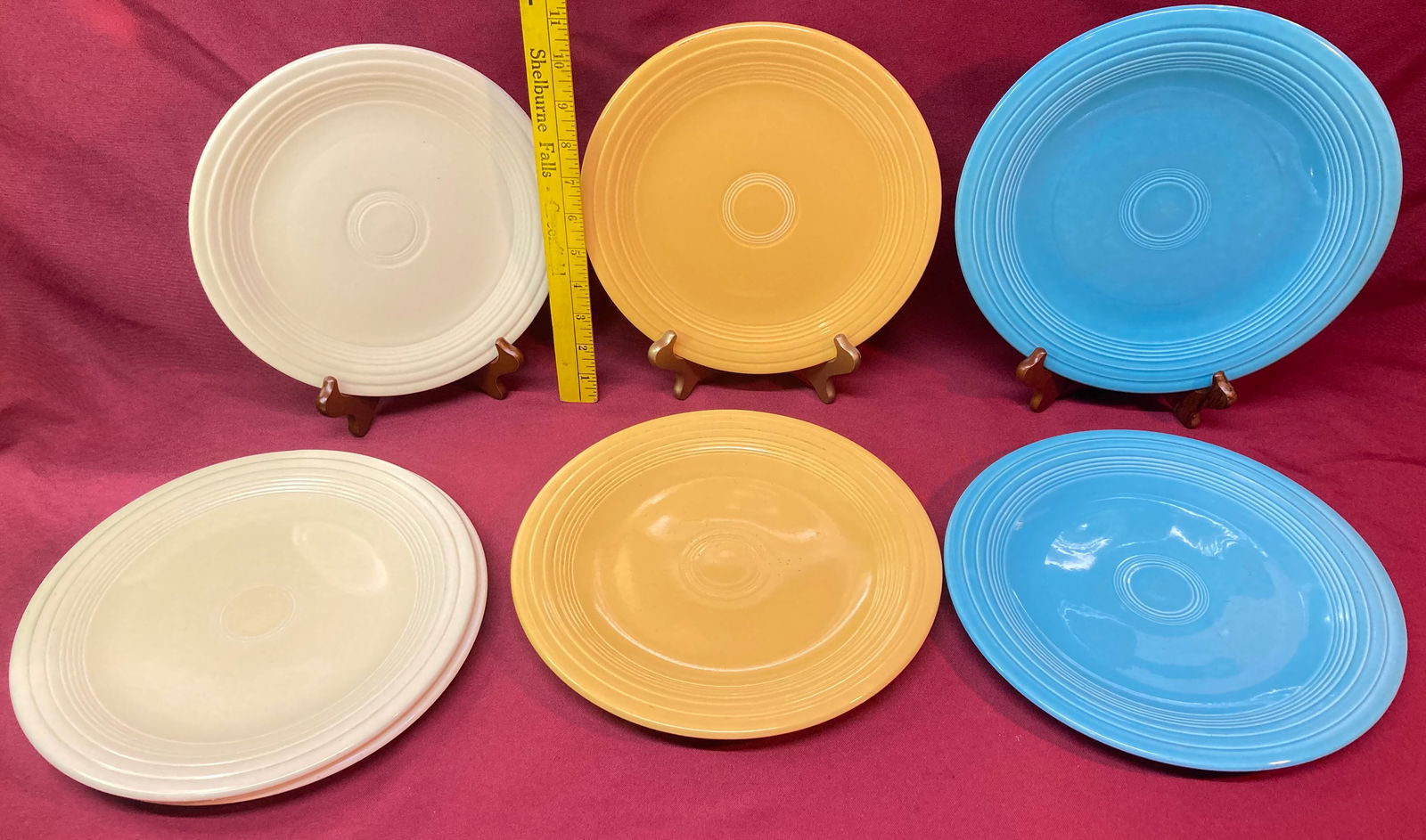 Seven Vintage Genuine Fiestaware Plates - (2) 9.5" & (5) 10": Seven Vintage Genuine Fiestaware Plates - (2) 9.5" & (5) 10"