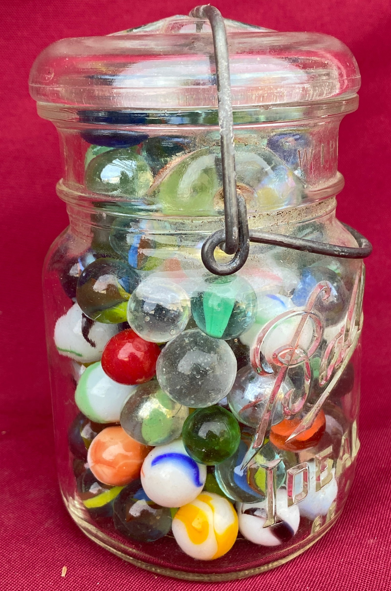 Mason Jar Full of Older and Collectible Marbles: Mason Jar Full of Older and Collectible Marbles