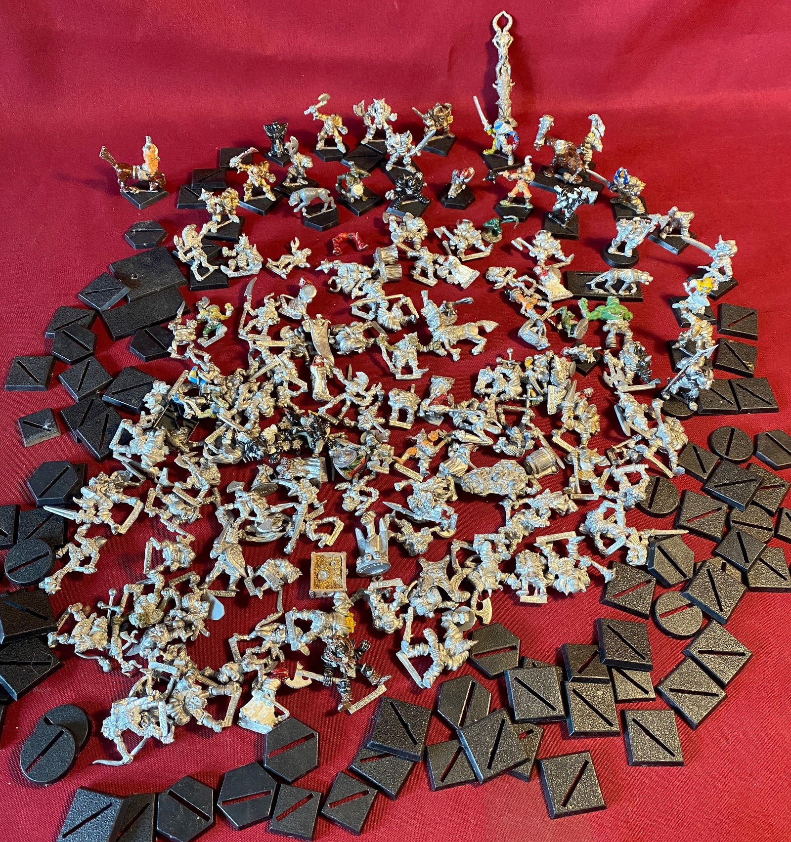 Citadel Games Workshop War Hammer Figures and Many Stands (1 of 4)