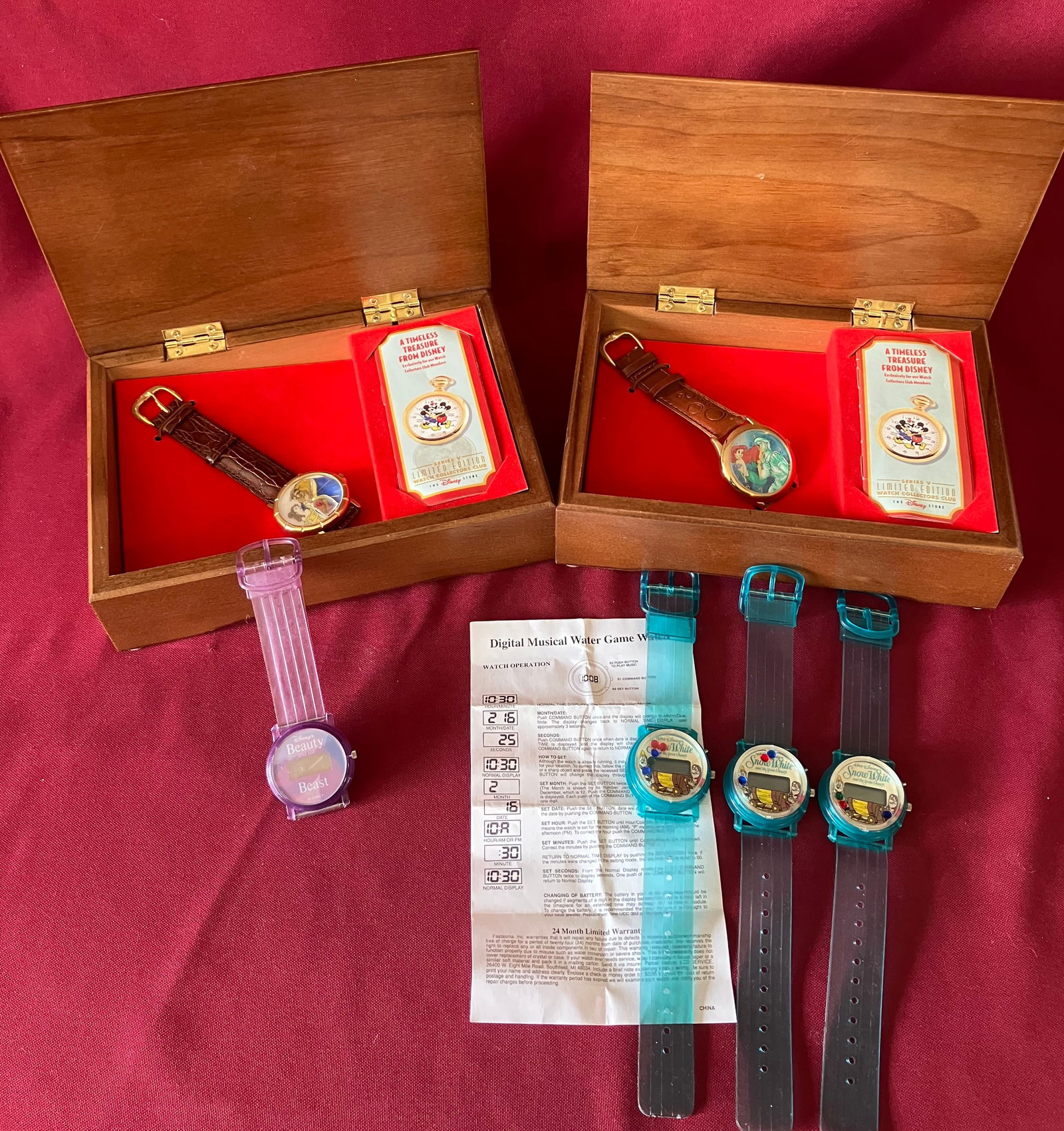 Disney Watches of Various Types - Music Box Set: Disney Watches of Various Types - Music Box Set