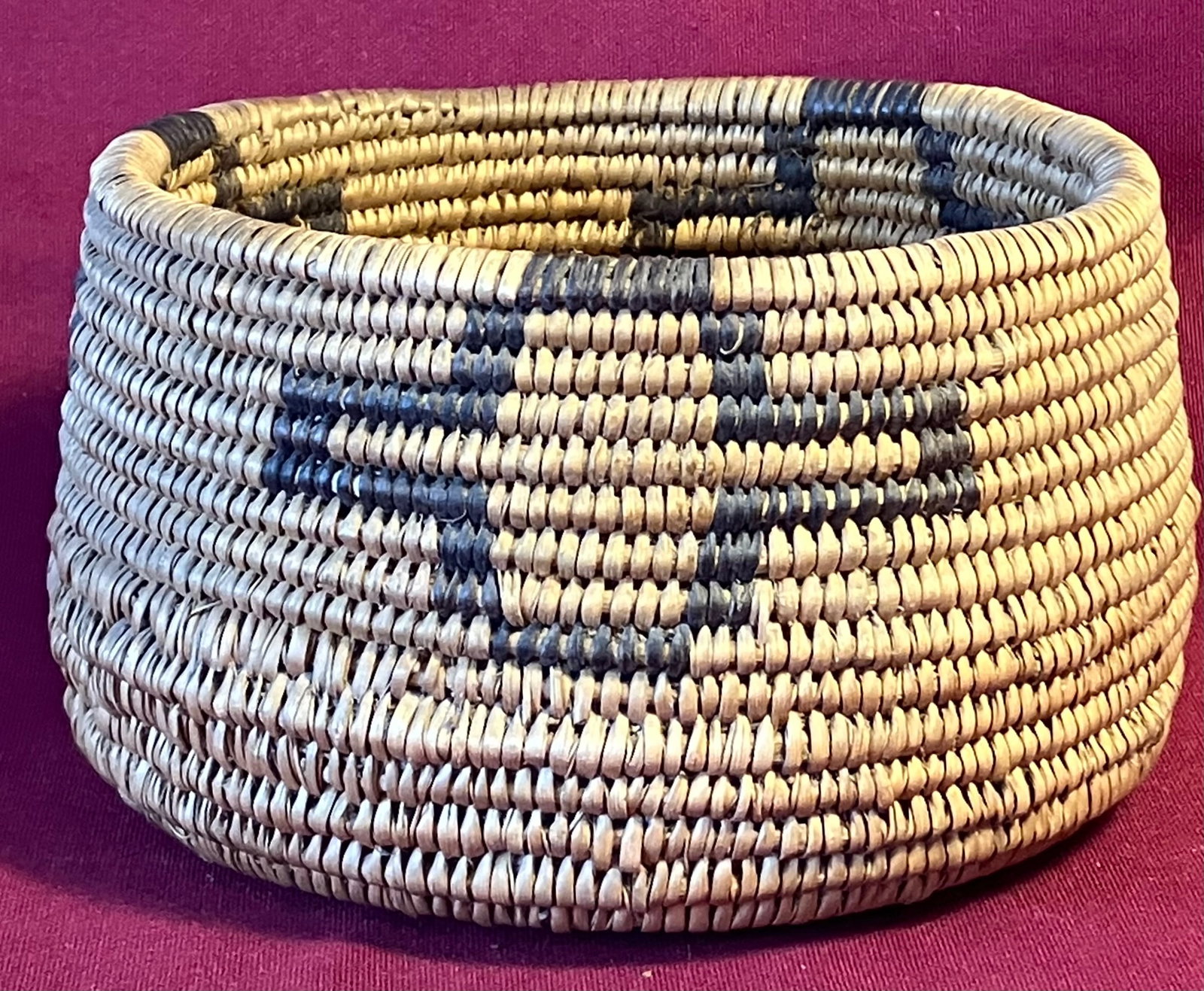 Native American Woven Basket (Tohono, Papago, or the Like): Native American Woven Basket (Tohono, Papago, or the Like)