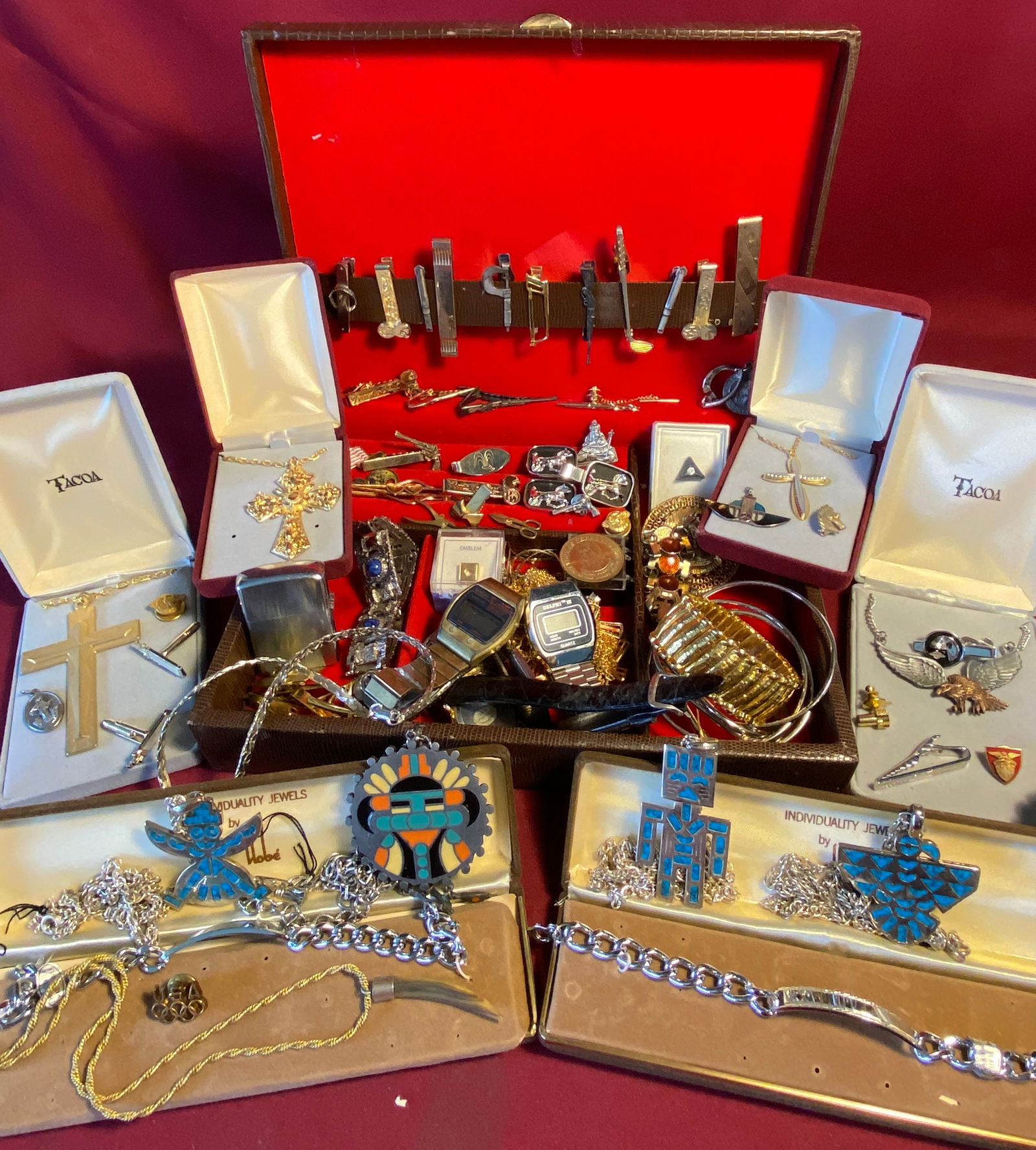 Men's Vanity Items, Tie Tacks, Cuff Links, Watches, Lighter, and Jewelry (1 of 6)