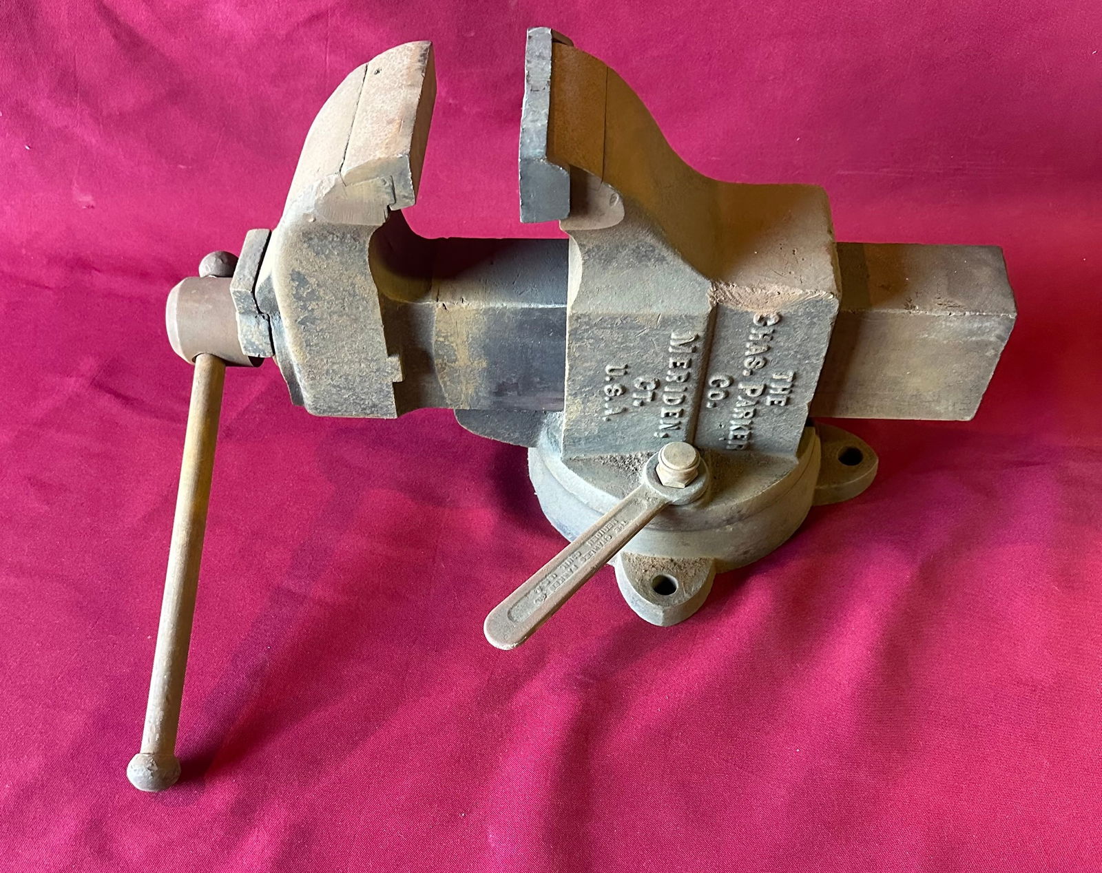 Heavy Duty Large Vice - The Chas Parker Co. - Model #823 1/2 - Pat 1930 (1 of 5)