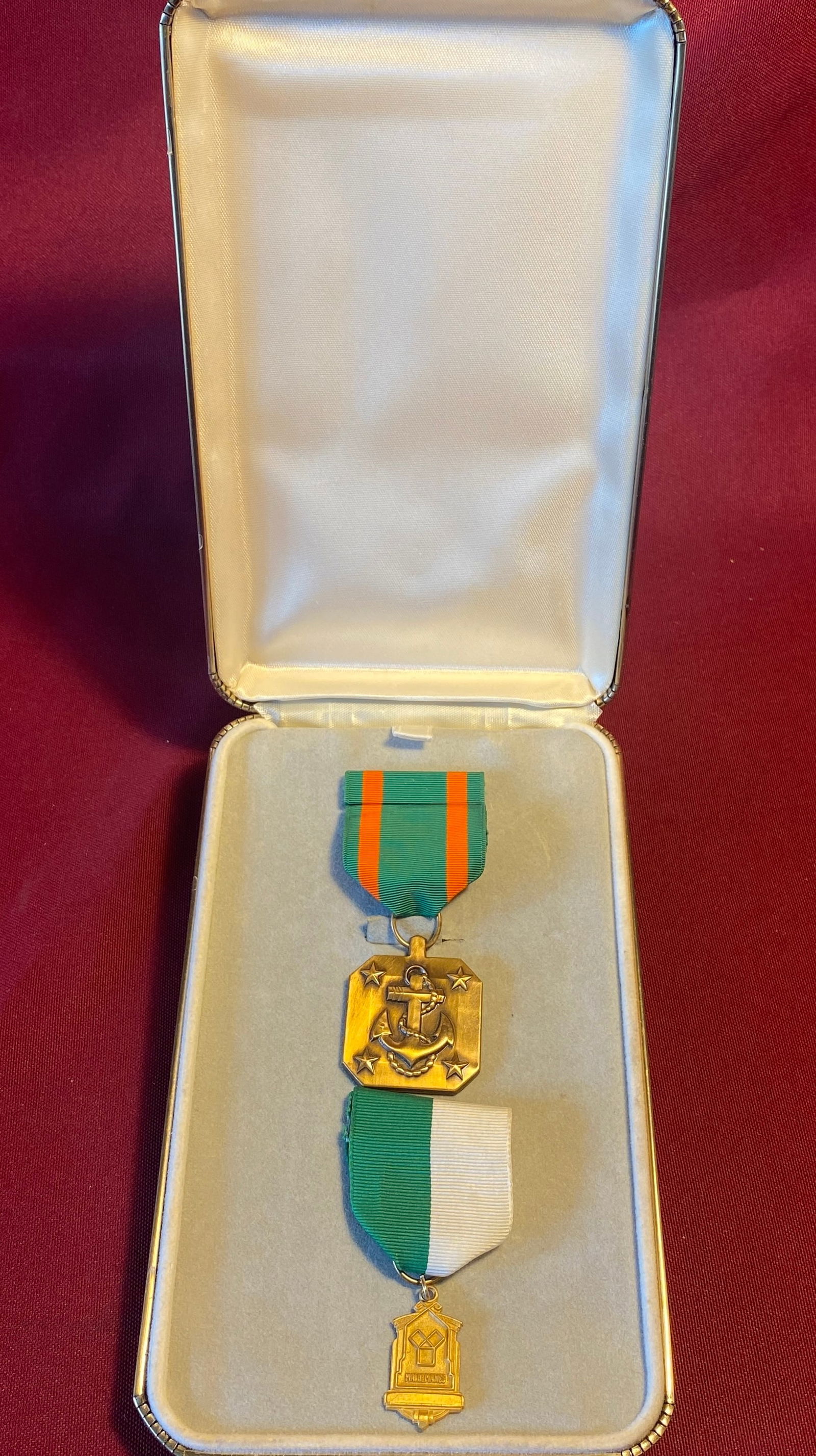 U.S. Military Navy Medal (1 of 4)