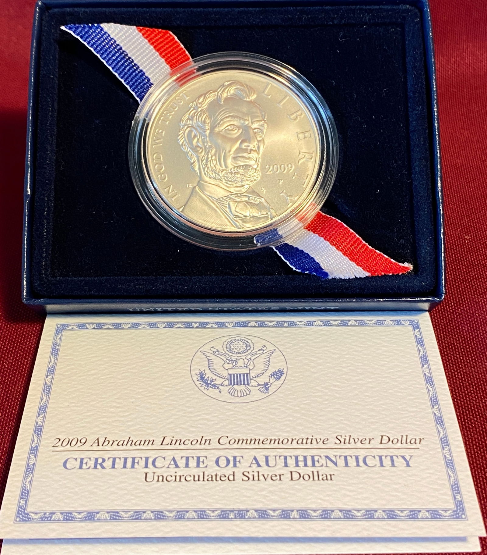 2009-P Abraham Lincoln Commemorative Silver Dollar (1 of 4)