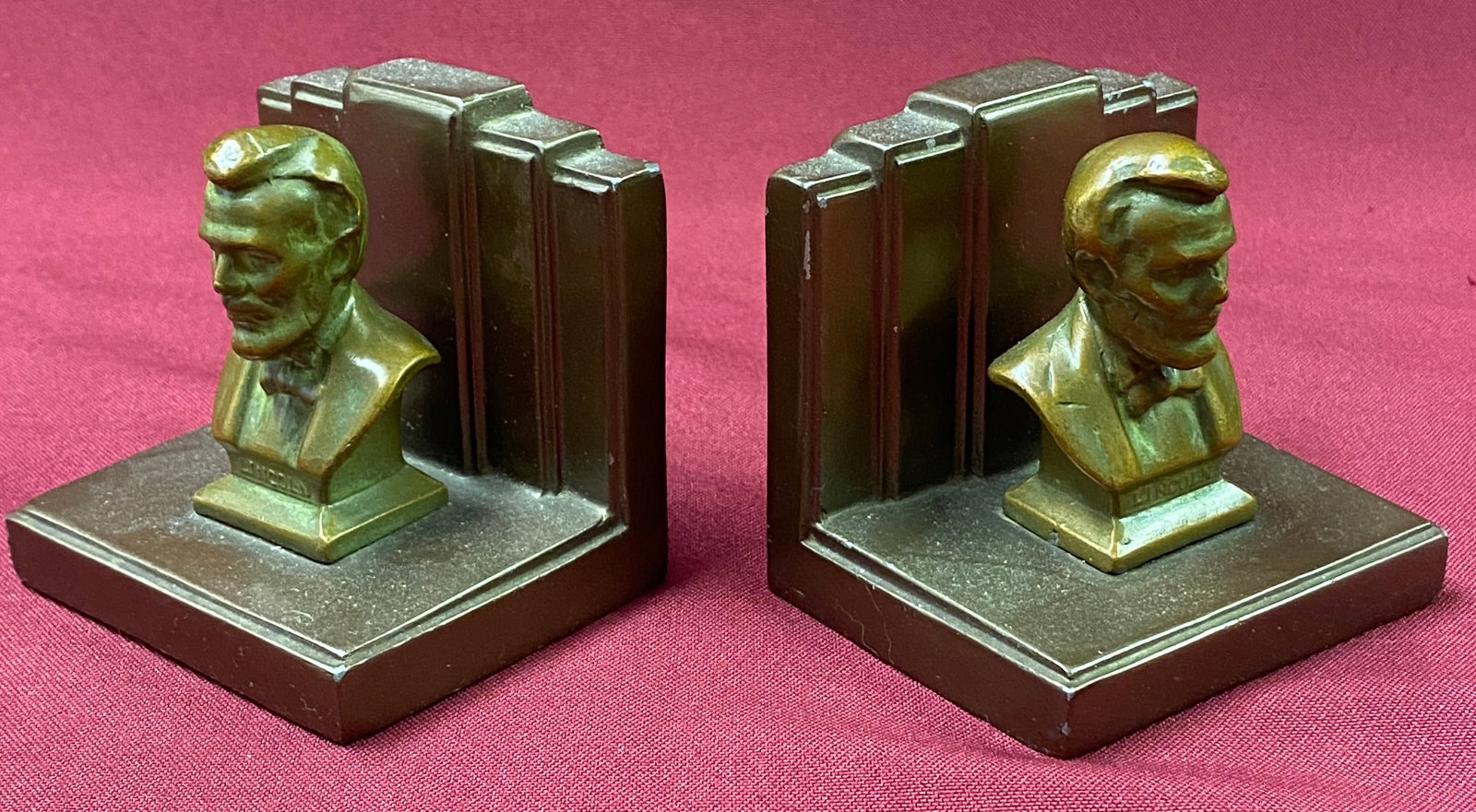 Pair of Abraham Lincoln Miniature Brass Bookends: Pair of Abraham Lincoln Miniature Brass Bookends