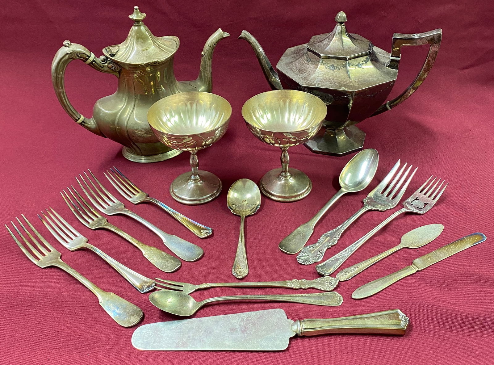 Several Pieces of Silver-Plate Serveware and Teapots/Coffee Pots: Several Pieces of Silver-Plate Serveware and Teapots/Coffee Pots