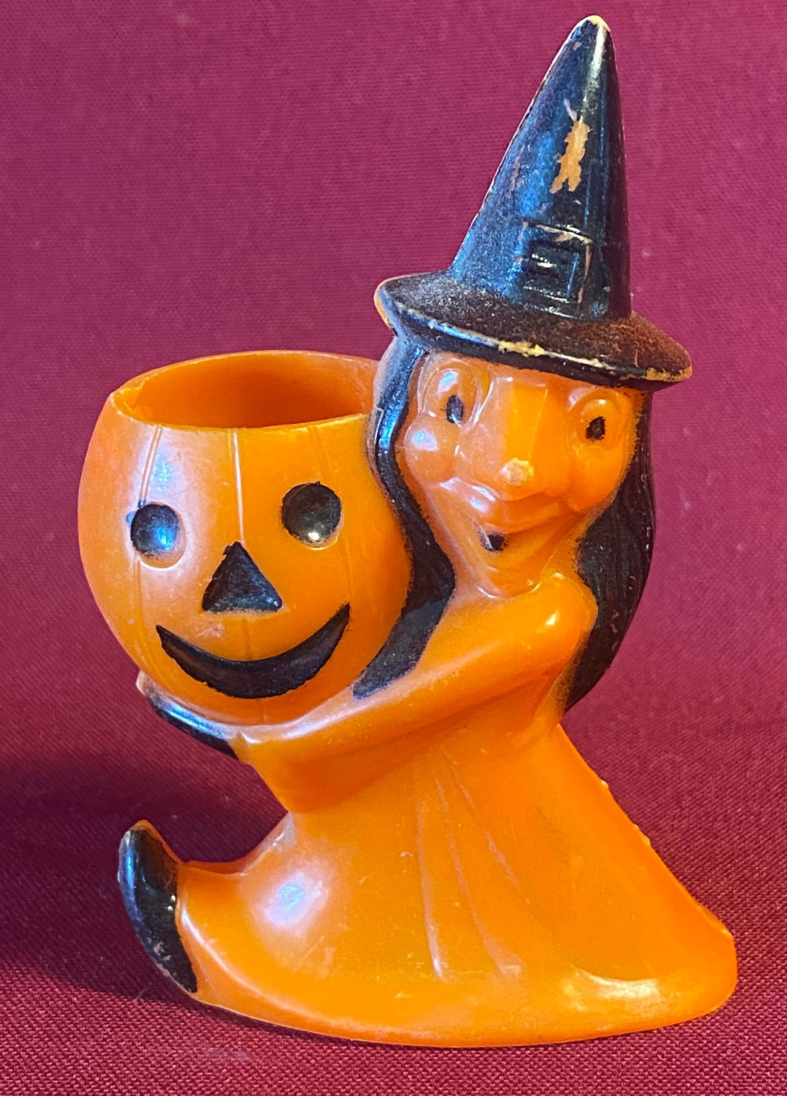 Halloween Rosbero Plastics Prov R.I. Vintage 1950s Witch and Pumkin Candy Holder - Approx 4"x3": Halloween Rosbero Plastics Prov R.I. Vintage 1950s Witch and Pumkin Candy Holder - Approx 4"x3"
