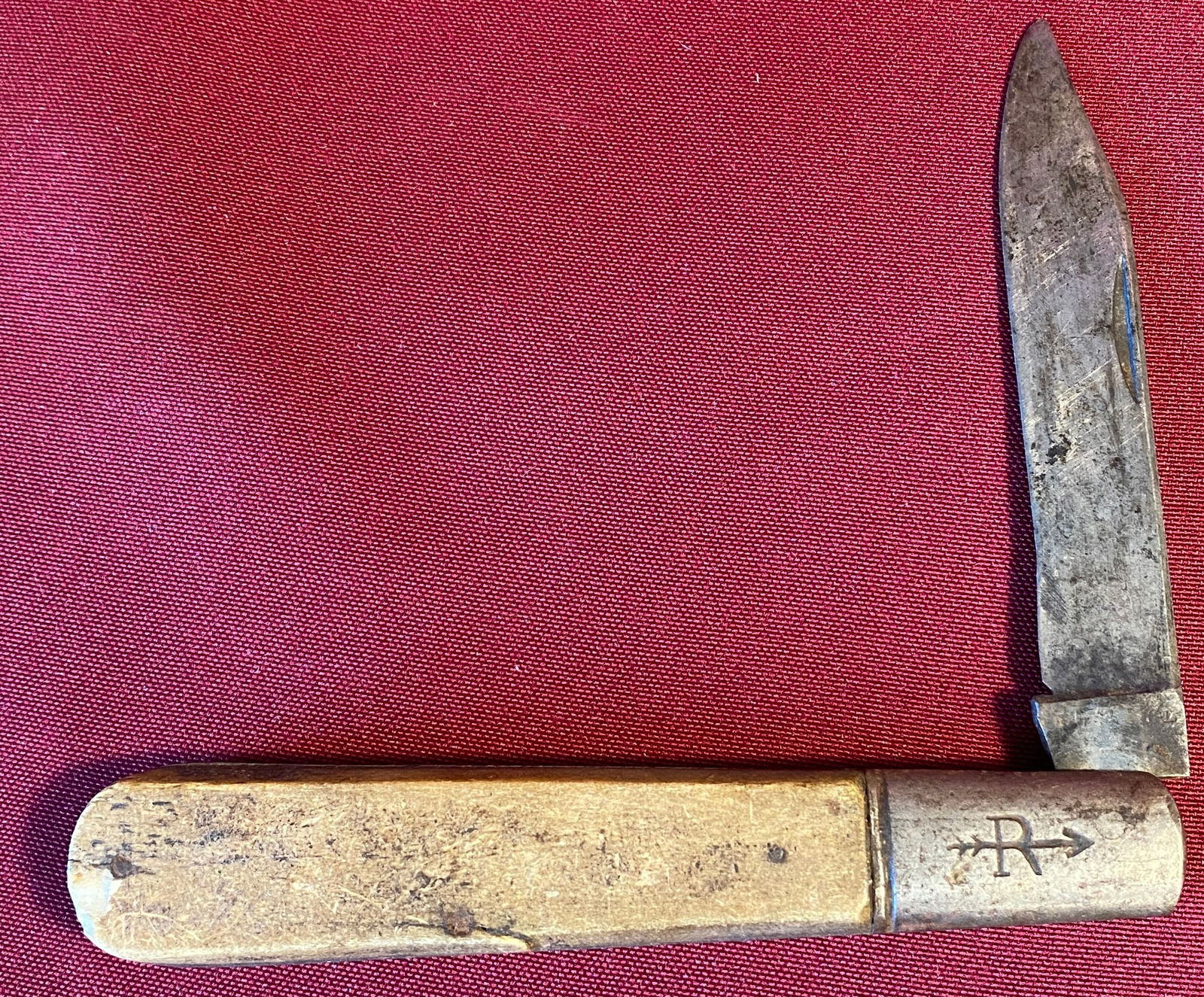 Older Russell Cutlery Single Blade Bone Handled Knife - Approx 9"/4" Blade: Older Russell Cutlery Single Blade Bone Handled Knife - Approx 9"/4" Blade