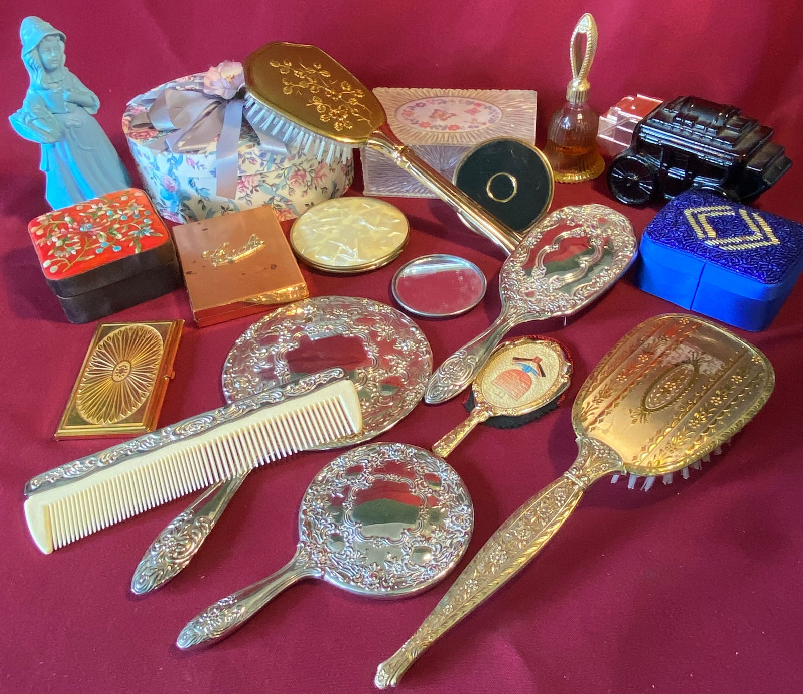 Older and Vintage Vanity Items (1 of 6)