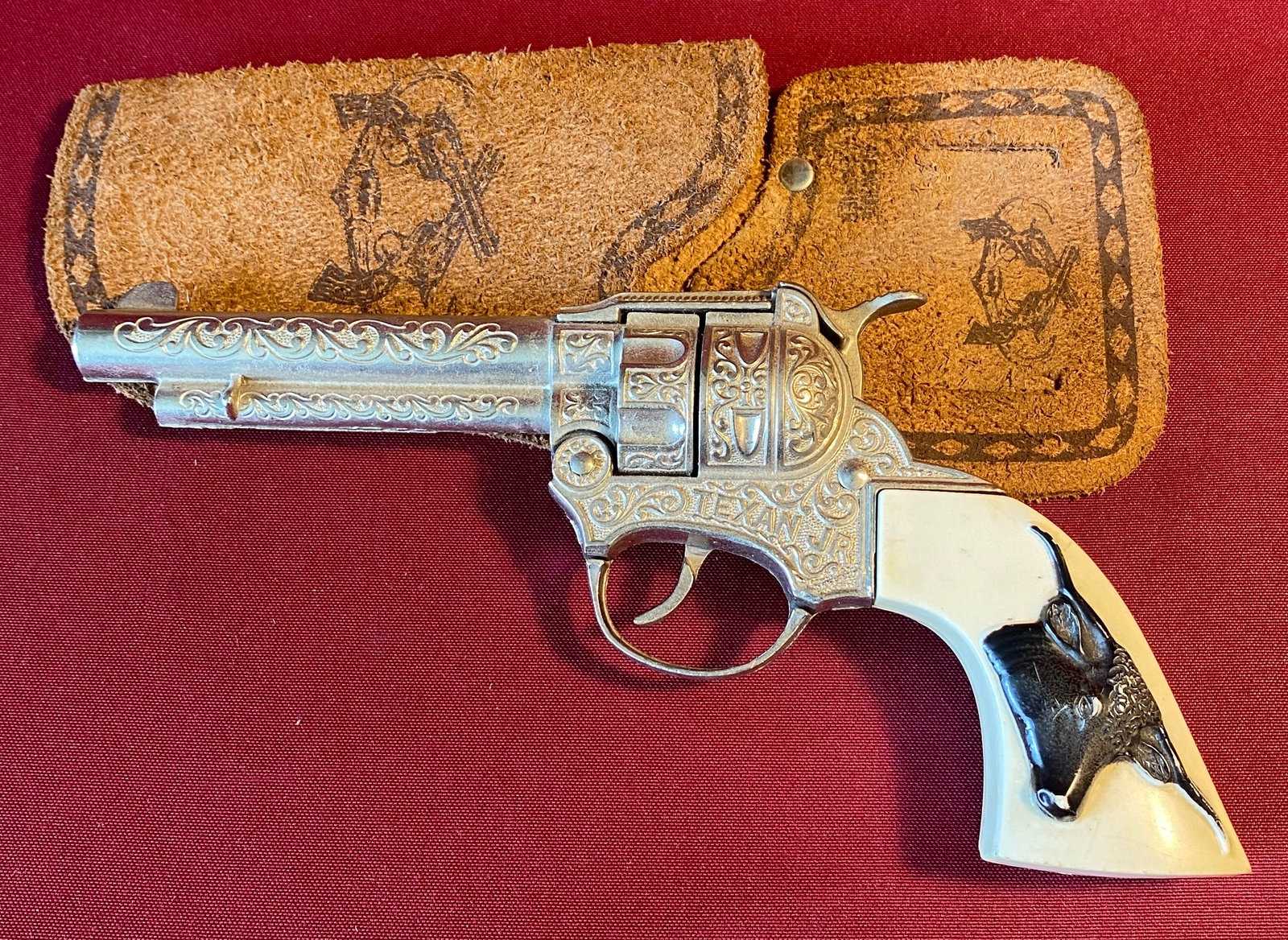 Texan Jr Toy Cap Gun with Holster: Texan Jr Toy Cap Gun with Holster
