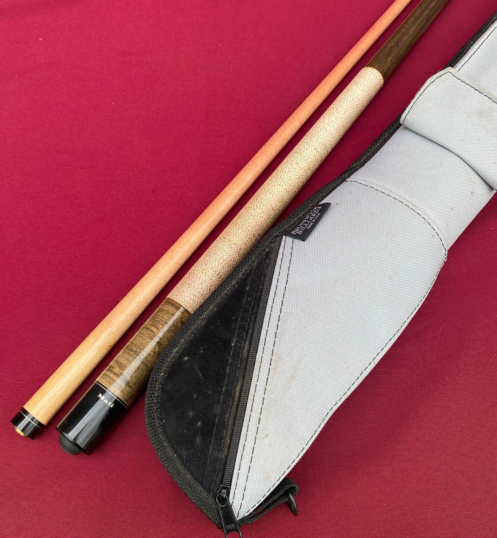 Two Piece Mali Pool Stick with Brunswick Billard's Case (1 of 6)
