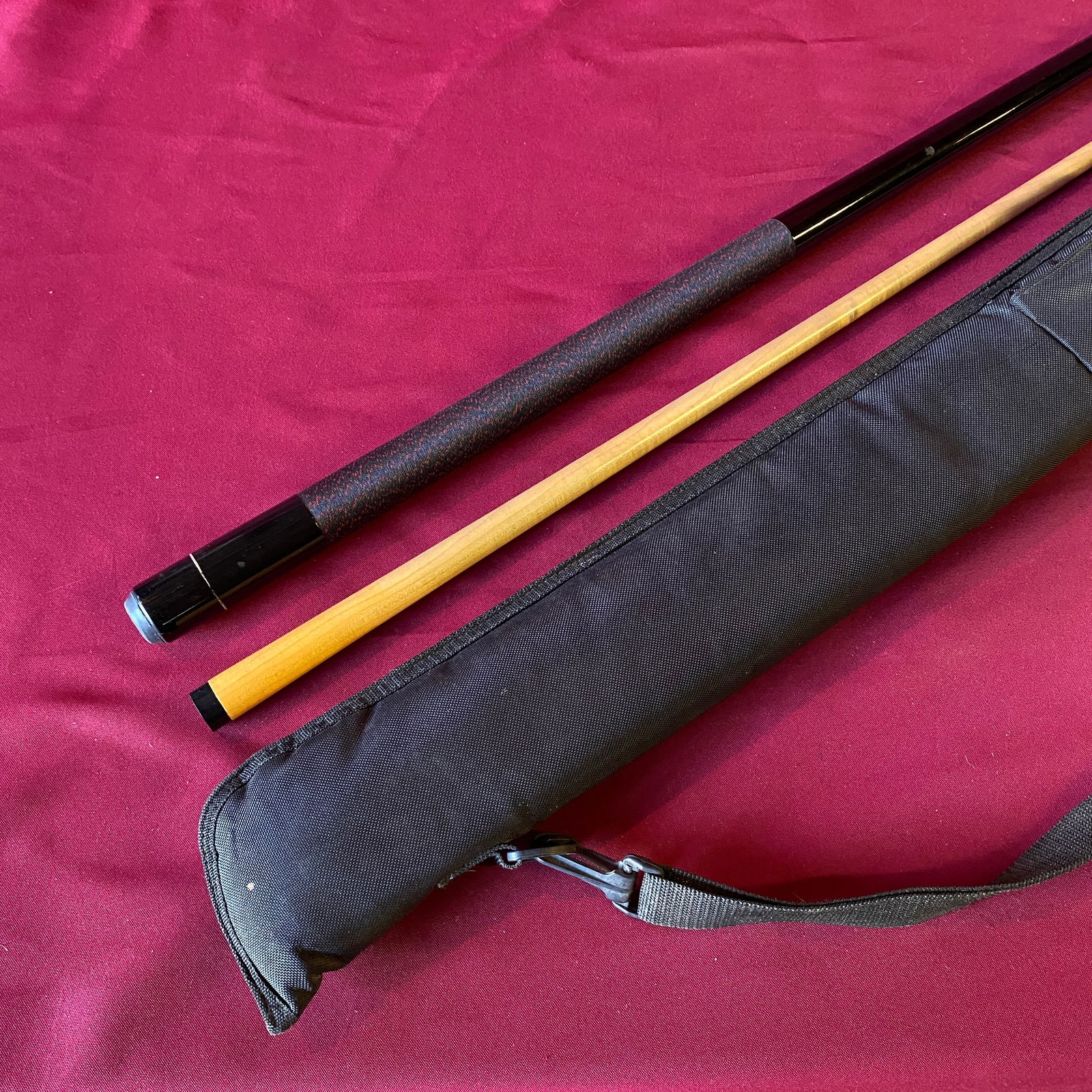 2 Piece Pool Stick w/ Case (1 of 6)