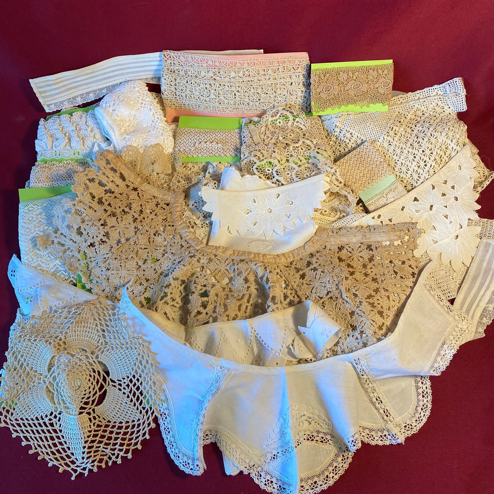 Antique and Older Lace, Doilies, Collars, Etc.: Antique and Older Lace, Doilies, Collars, Etc.