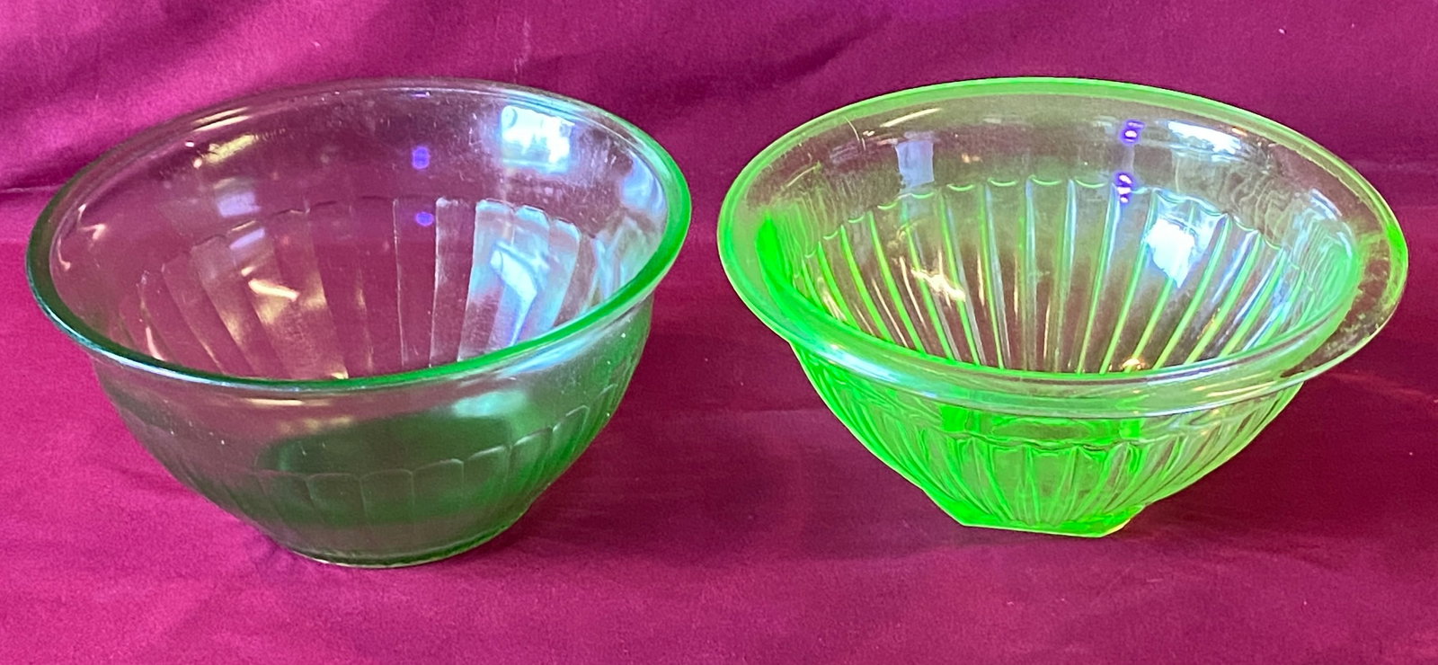 One Uranium Glass Bowl and Green Depression Glass Bowl - Both Approx 9": One Uranium Glass Bowl and Green Depression Glass Bowl - Both Approx 9"
