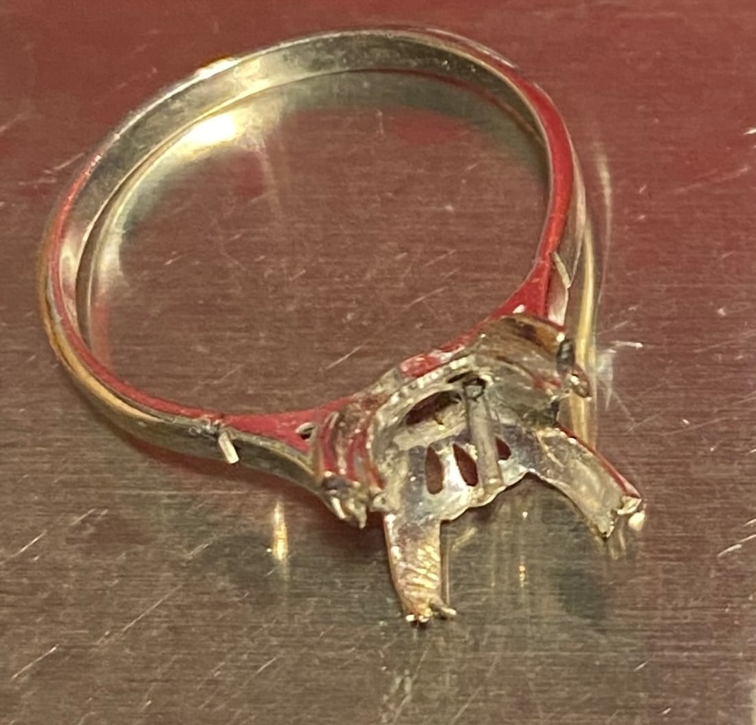 14K White Gold Ring Setting (Missing Stone) Size 6 - Approx 1.73 Grams (1 of 6)