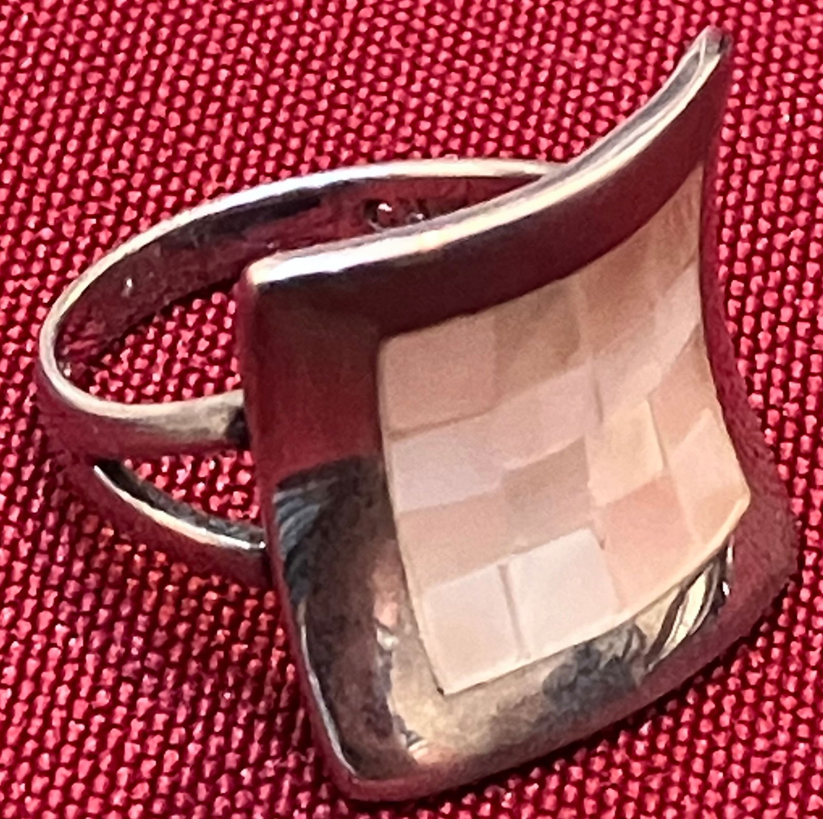 Mid-Century Style Pink Shell/MOP Ring Size 7 - Approx Size 7 (1 of 7)