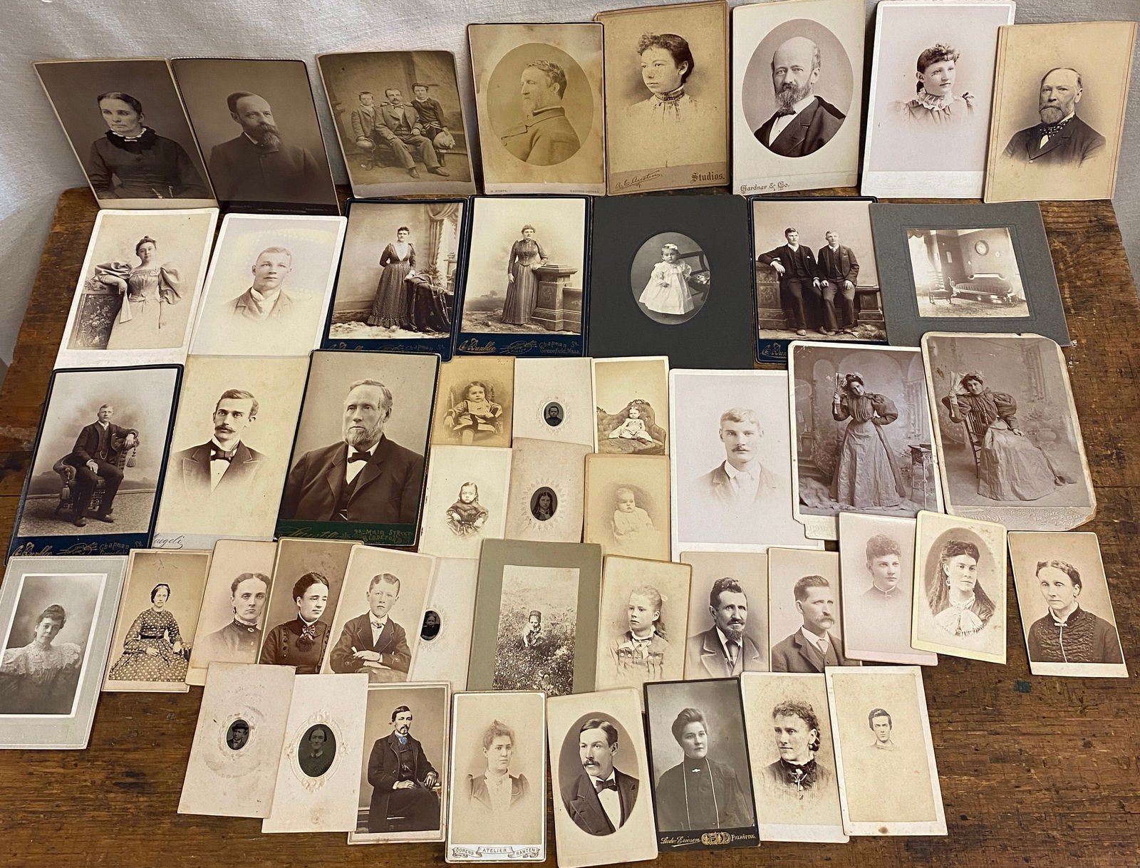 Various Antique Photographs - CDVs, Cabinet Card, Tintypes, Etc. - Various Subjects (1 of 7)