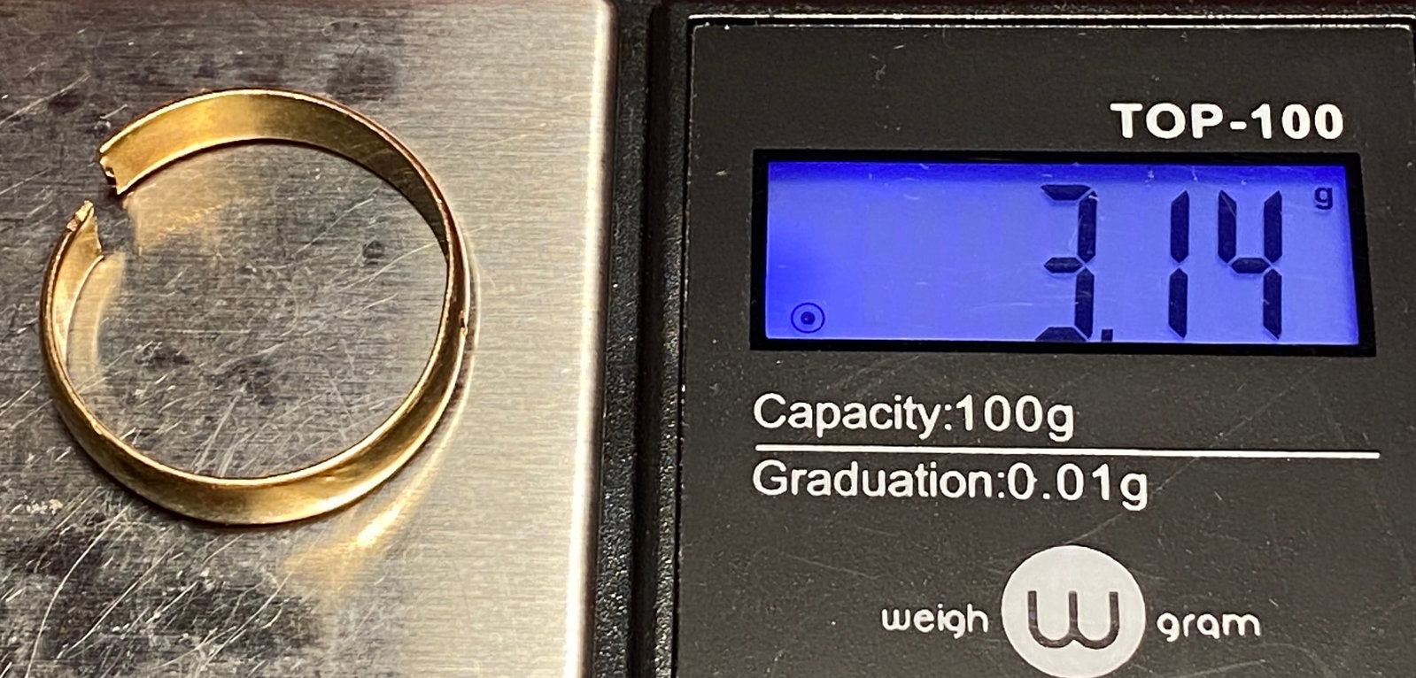 10K Gold Ring - Approx 3.14 Grams - Has Been Cut: 10K Gold Ring - Approx 3.14 Grams - Has Been Cut