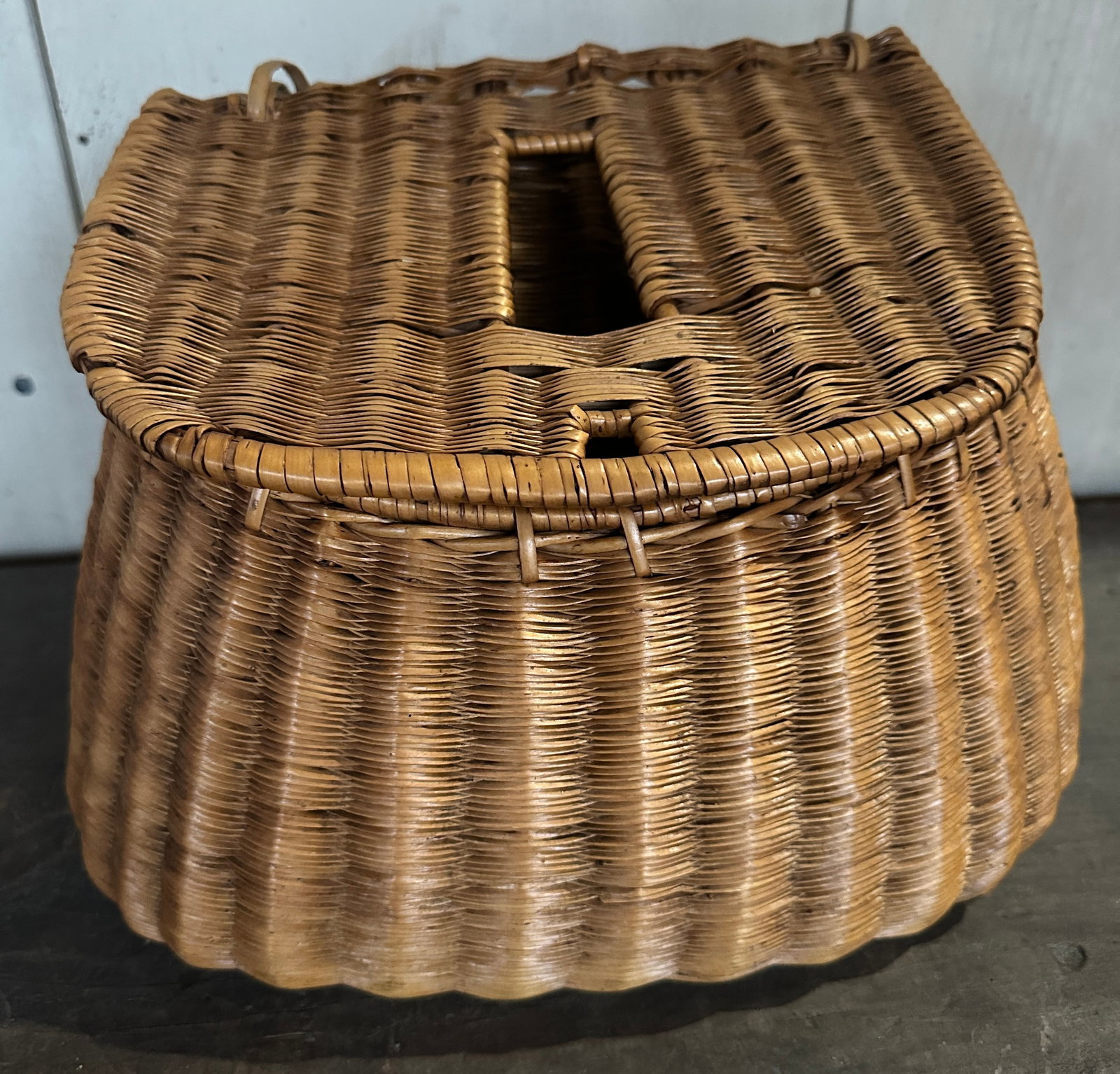 Older Fishing Creel Basket - No Strap: Older Fishing Creel Basket - No Strap