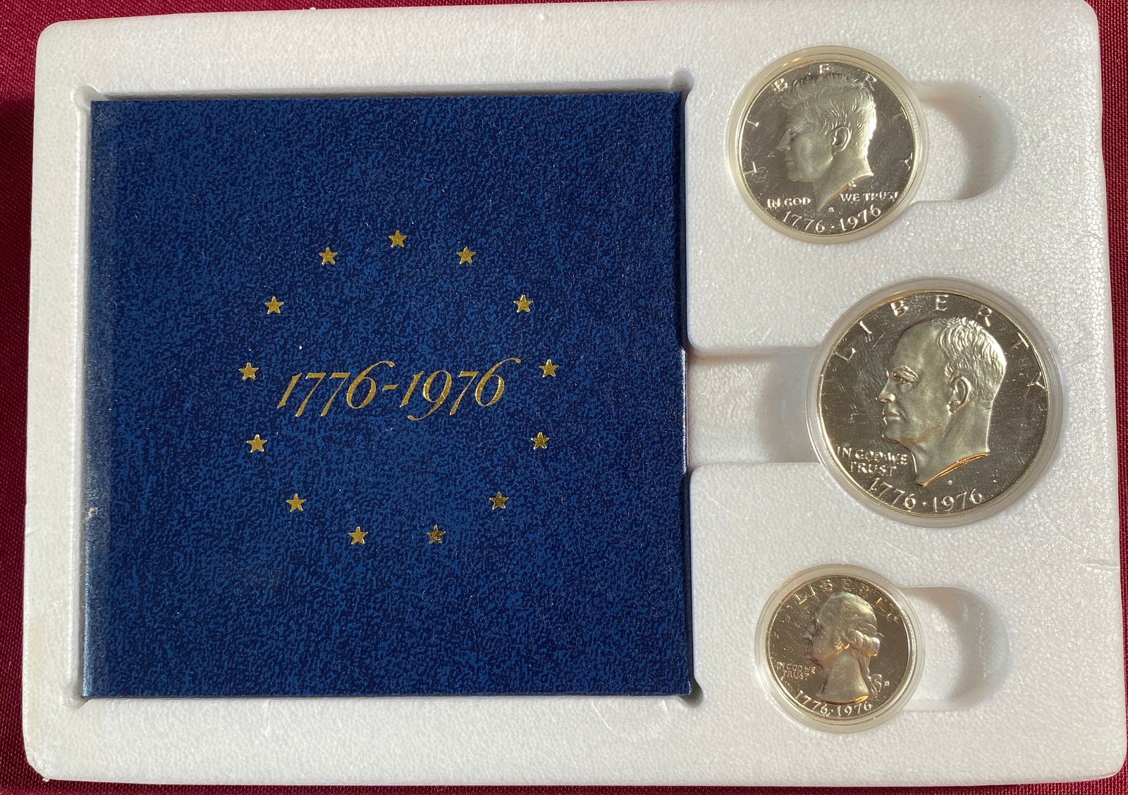 1994 U.S. Mint World Cup Commemorative Coins Set - Silver Dollar and Clad Half Dollar (1 of 4)