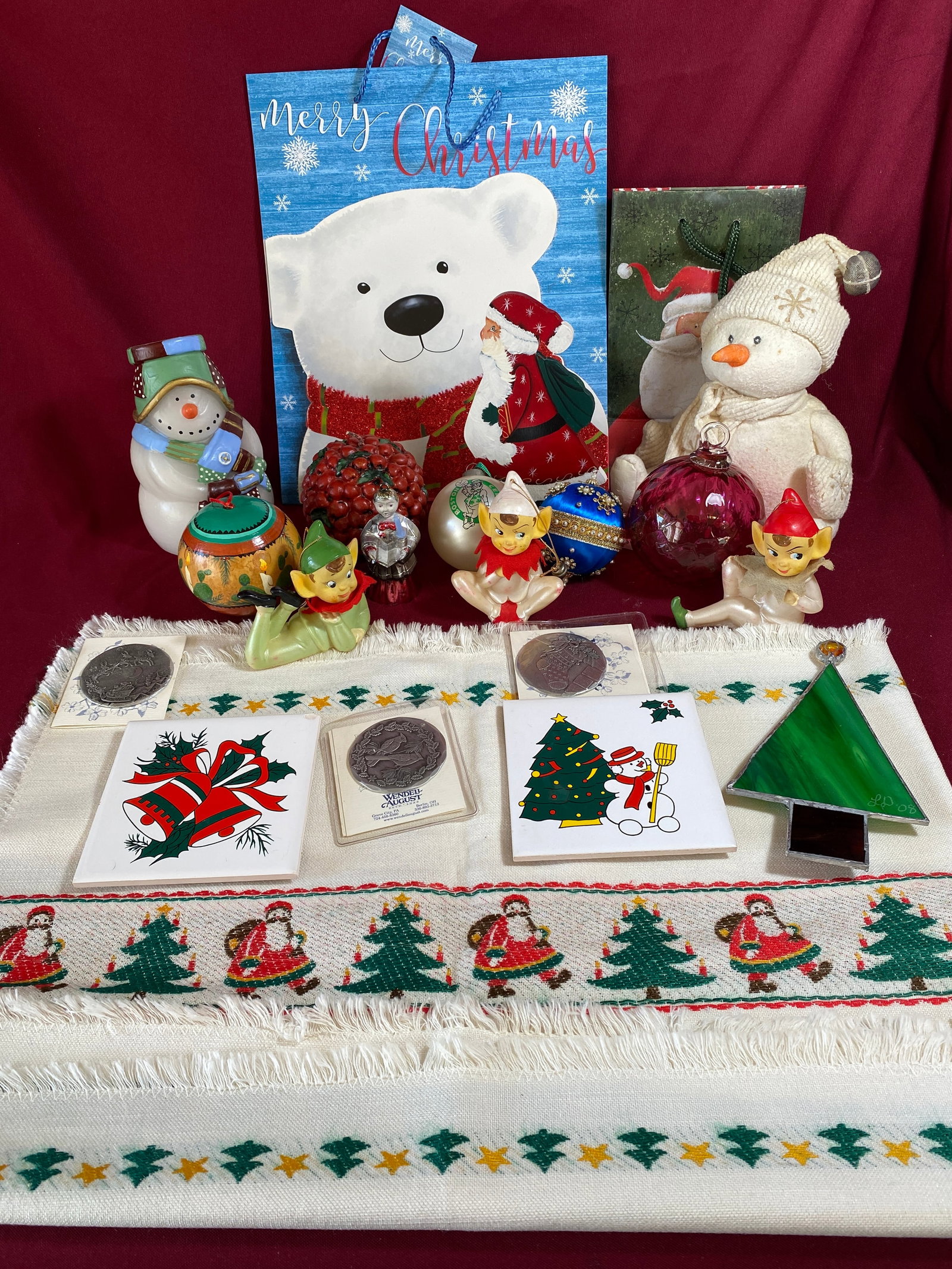 Older and Vintage Christmas Bulbs and Decorations: Older and Vintage Christmas Bulbs and Decorations