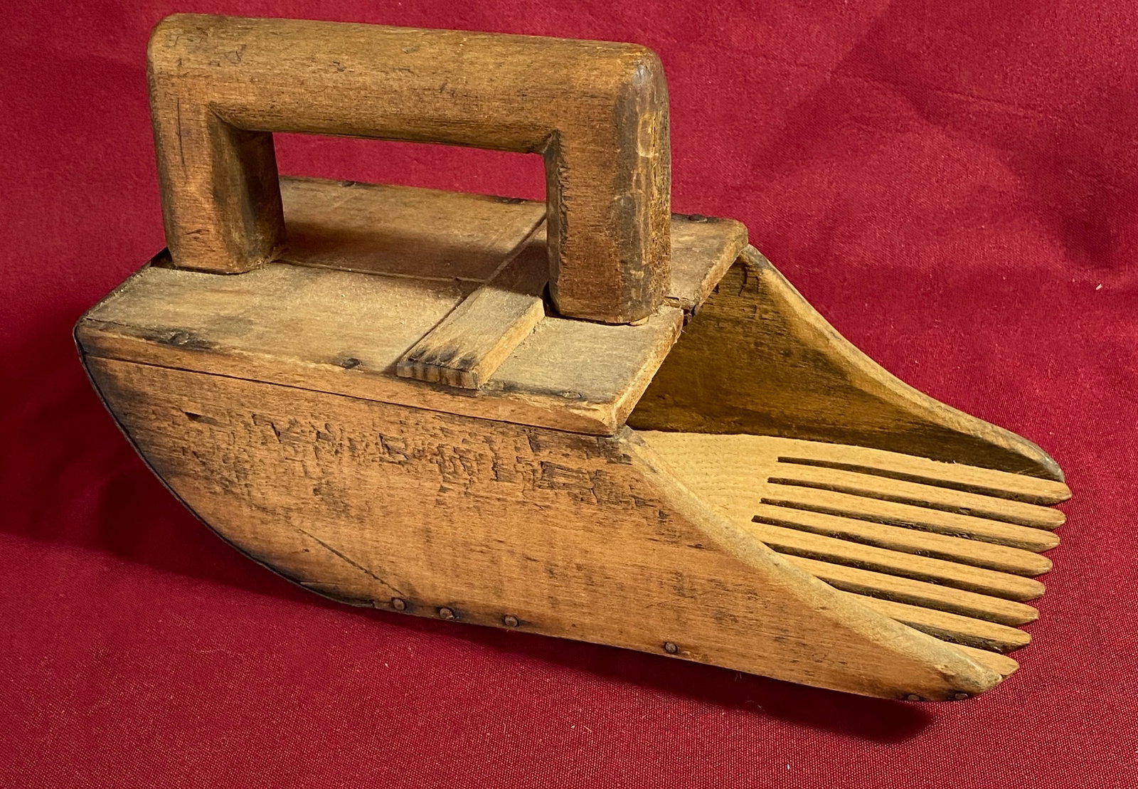 Antique Primitive Wooden and Metal Cranberry Scoop/Rake: Antique Primitive Wooden and Metal Cranberry Scoop/Rake