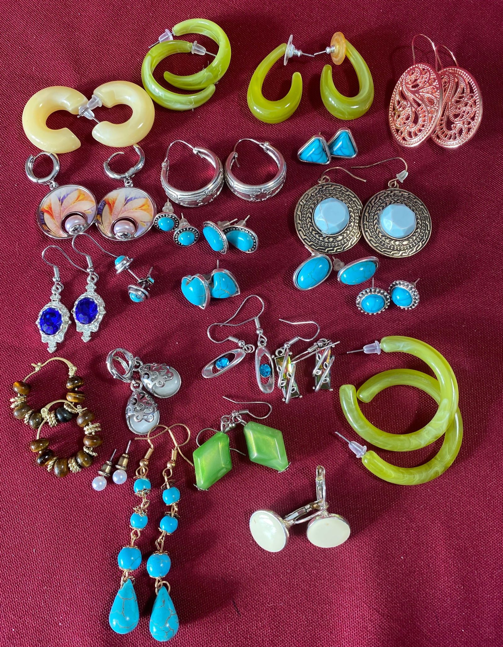 Twenty-Five Pairs of Older and Vintage Costume Jewelry Earrings - Assorted Types Including Lucite,: Twenty-Five Pairs of Older and Vintage Costume Jewelry Earrings - Assorted Types Including Lucite, 'Turquoise', Etc.