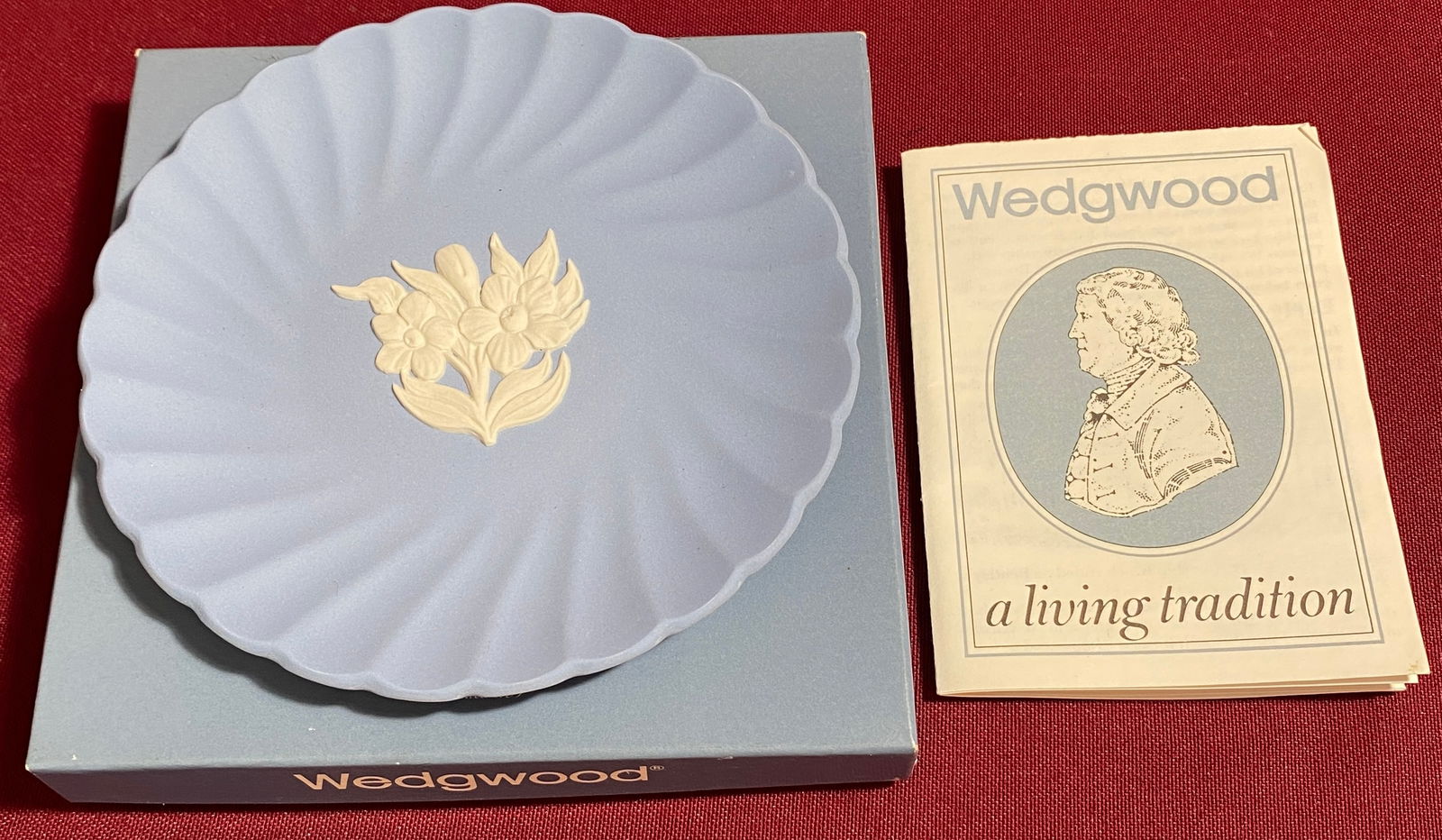 Wedgewood Fluted Jasperware 5" Candy Tray with Box: Wedgewood Fluted Jasperware 5" Candy Tray with Box