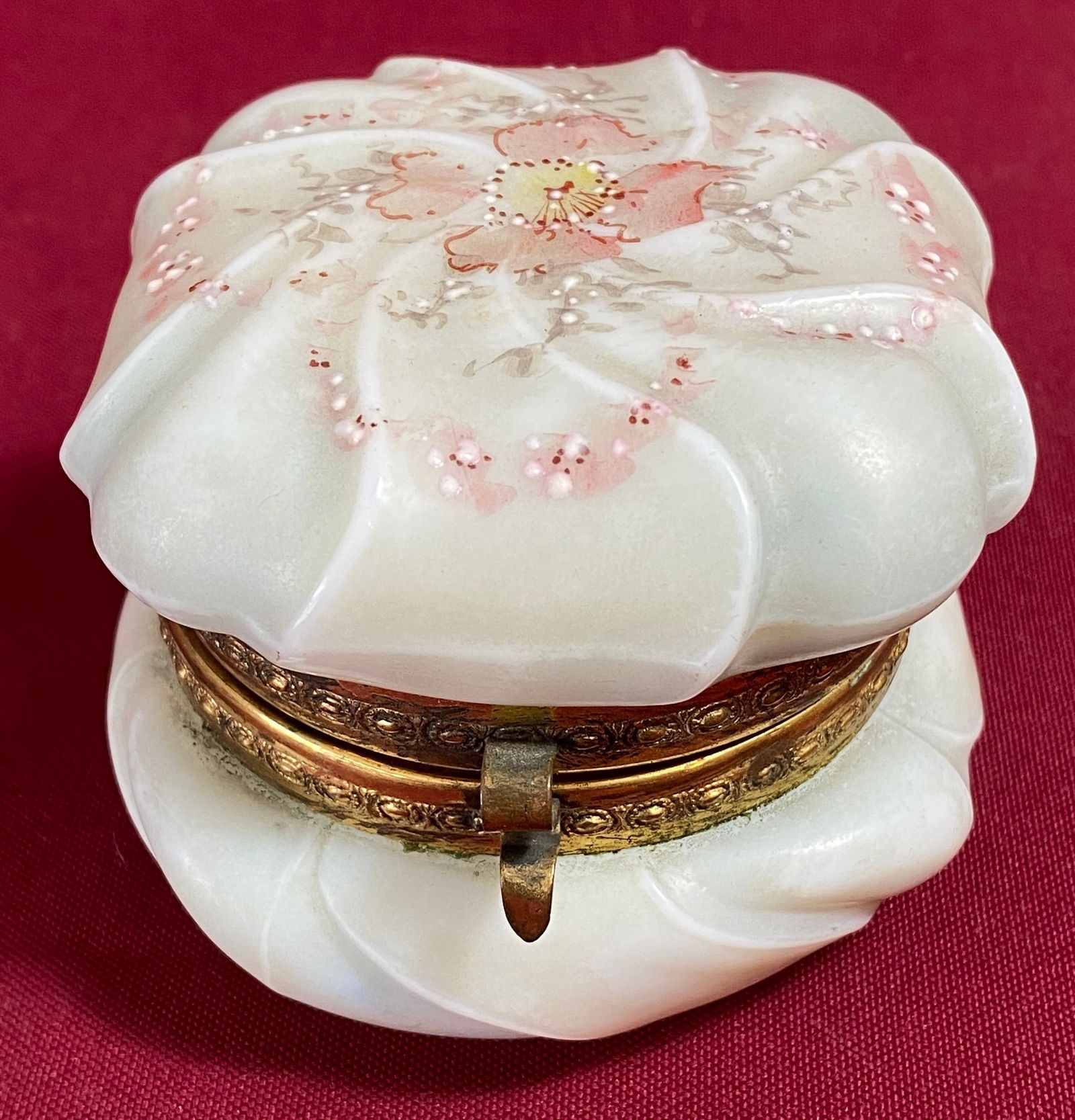 C.F. Monroe Wavecrest Marked Hand-Painted Floral Design Hinged Dresser Box (1 of 10)