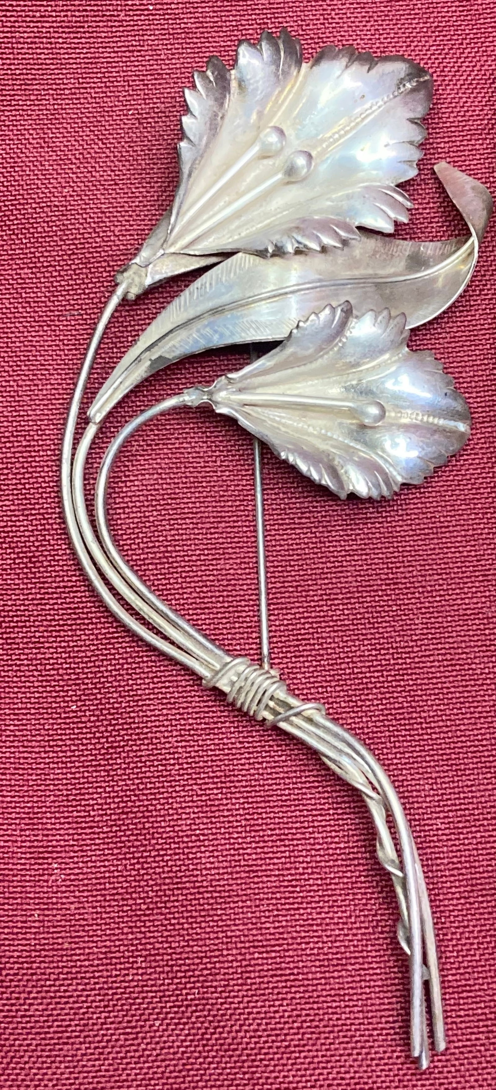 Large Sterling Silver Flower Brooch - 22.5 Grams: Large Sterling Silver Flower Brooch - 22.5 Grams