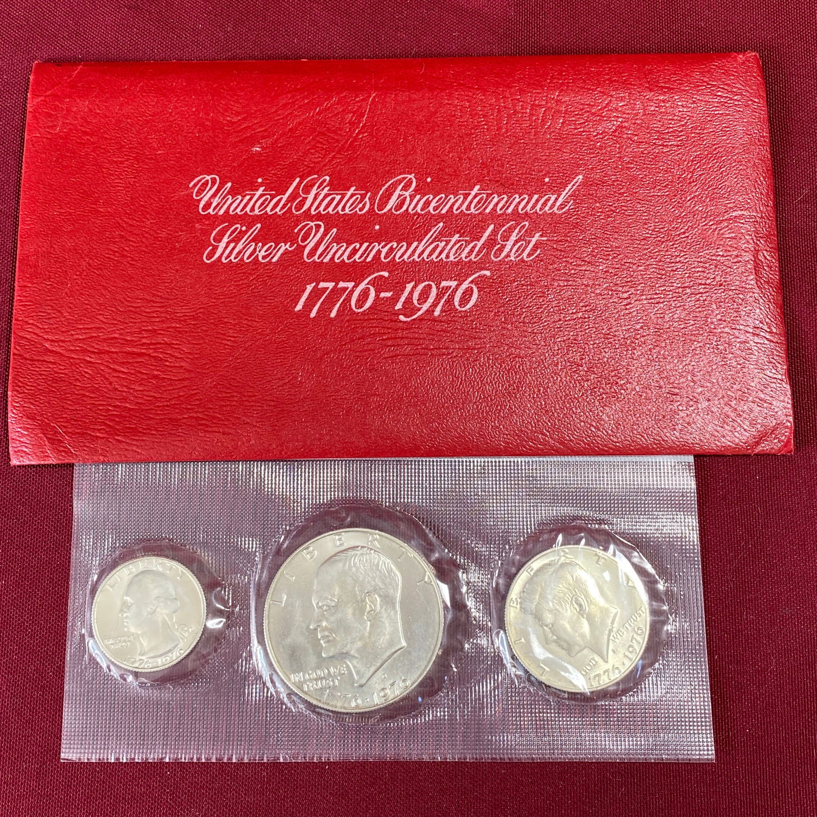 1976 U.S. Bicentennial Silver Uncirculated Coin Set: 1976 U.S. Bicentennial Silver Uncirculated Coin Set