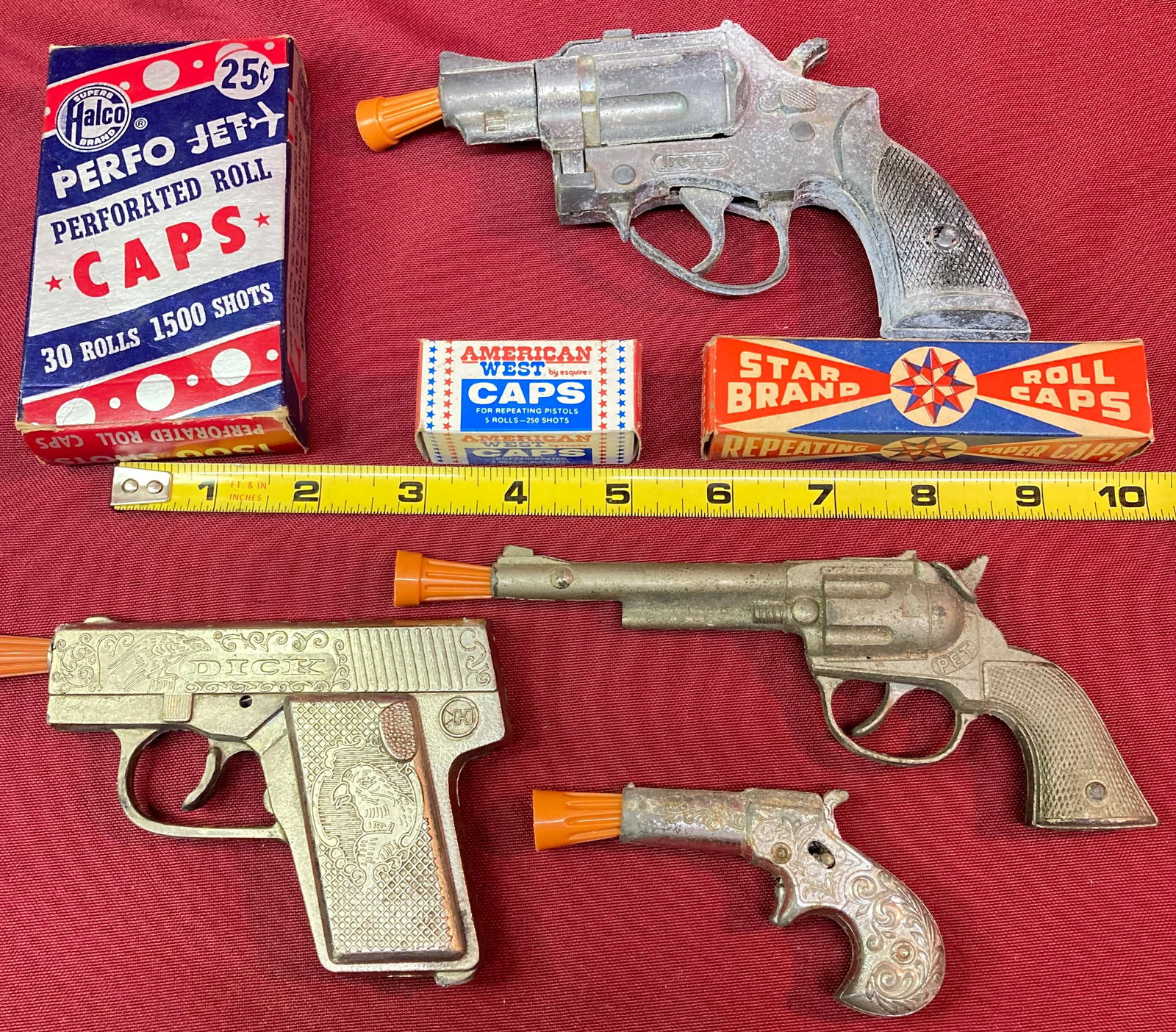 Several Vintage Cap Guns Including Two Hubley (1 of 4)