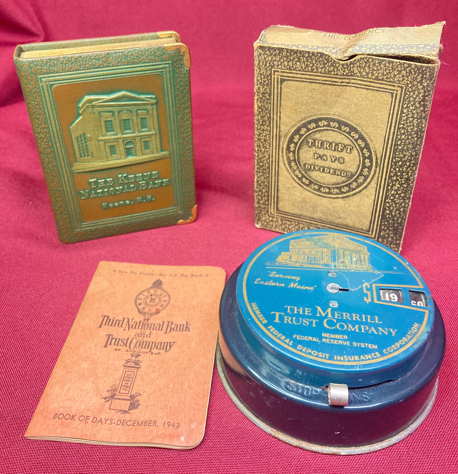 Vintage & Older Coin Advertisement Banks - No Keys (1 of 5)