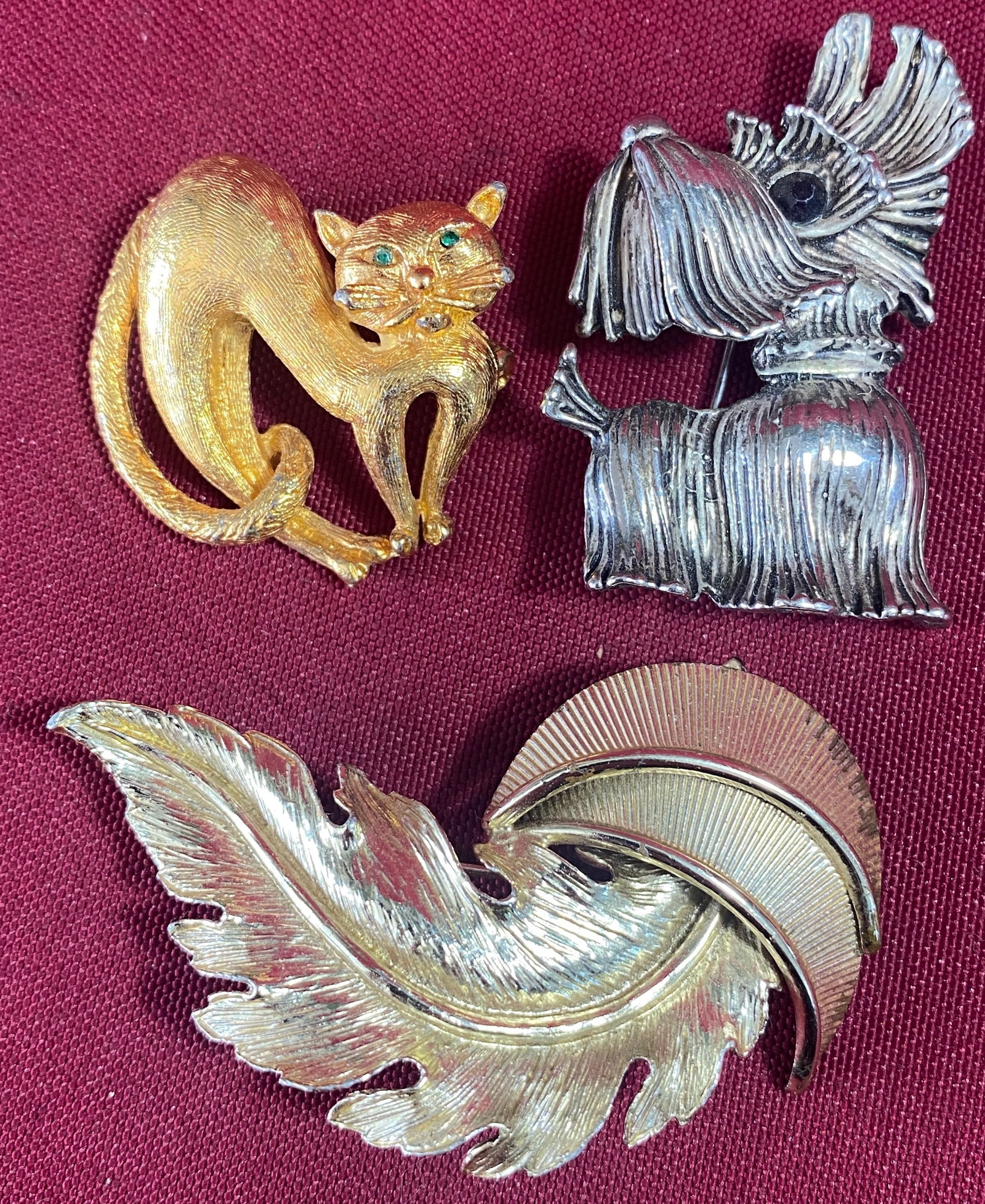 Three Vintage Brooches - Cat, Scottie Dog, Ornate Leaf (1 of 6)