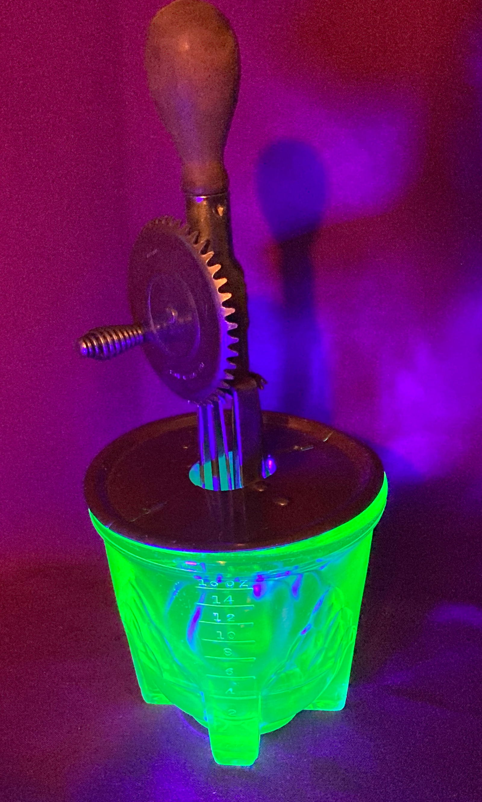 Hazel Atlas Uranium Glass Hand Crank Beater 1923: Hazel Atlas Uranium Glass Hand Crank Beater 1923