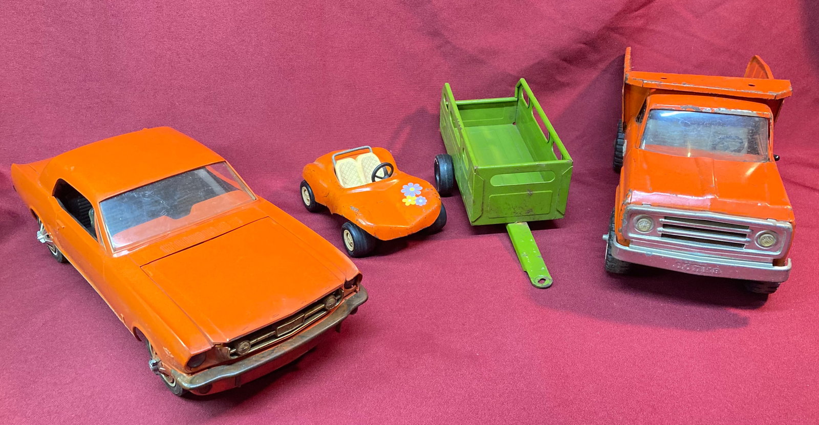 1966 Wen-Mac Mustang Battery Operated Car & Three Metal Tonka Items (1 of 9)