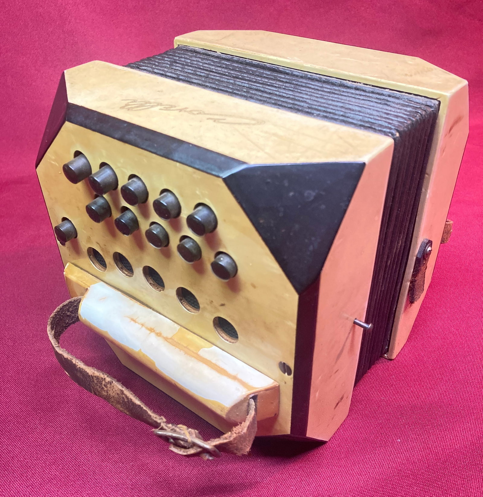 Rare Corelli Model 240 Italian Squeeze Box Accordion - Working (1 of 6)