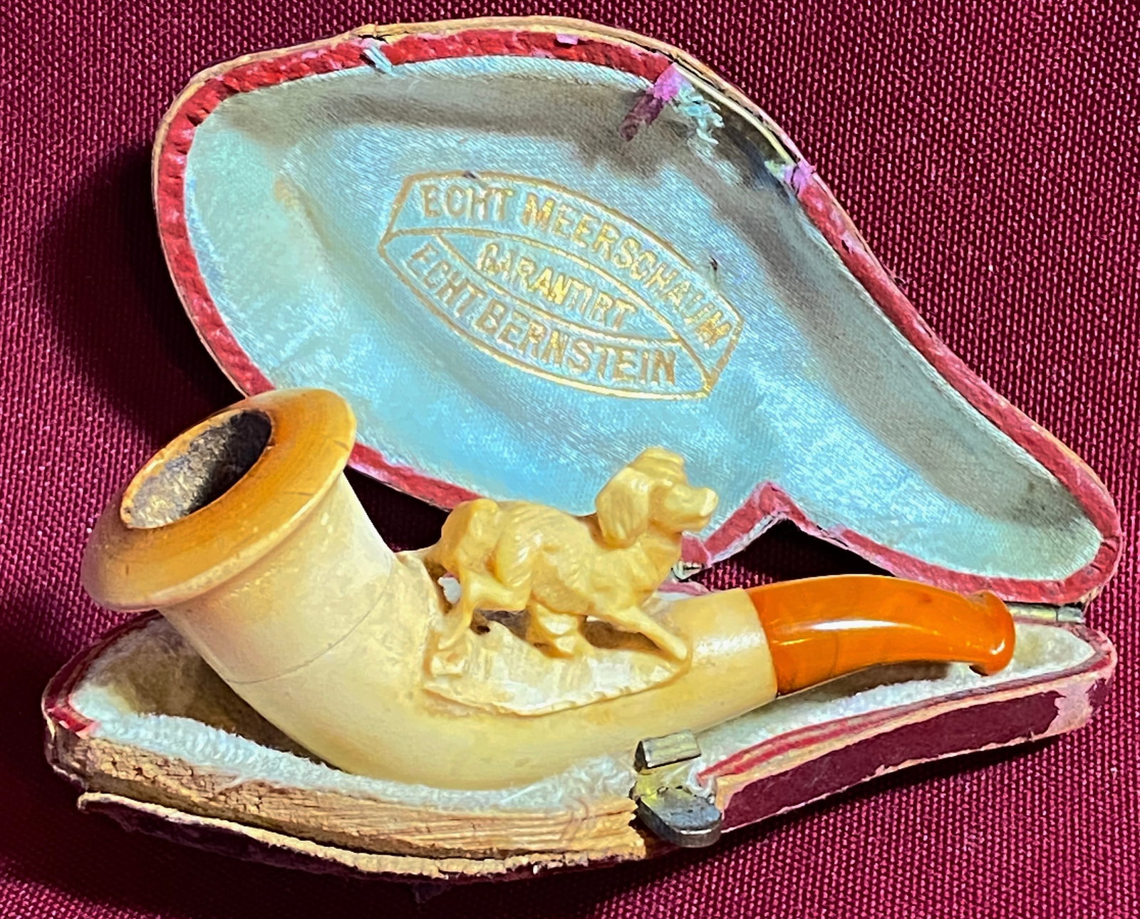 Older Meerschaum Cheroot Pipe with Dog Carving with Case (1 of 8)
