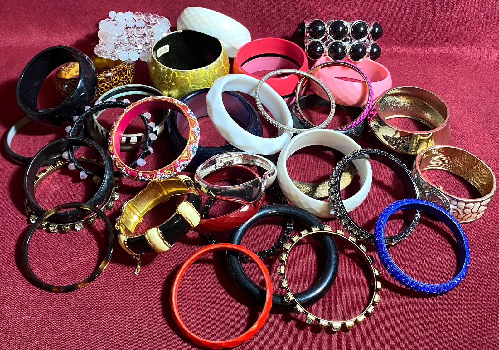 Several Older, Vintage, and Costume Jewelry Bracelets (1 of 6)