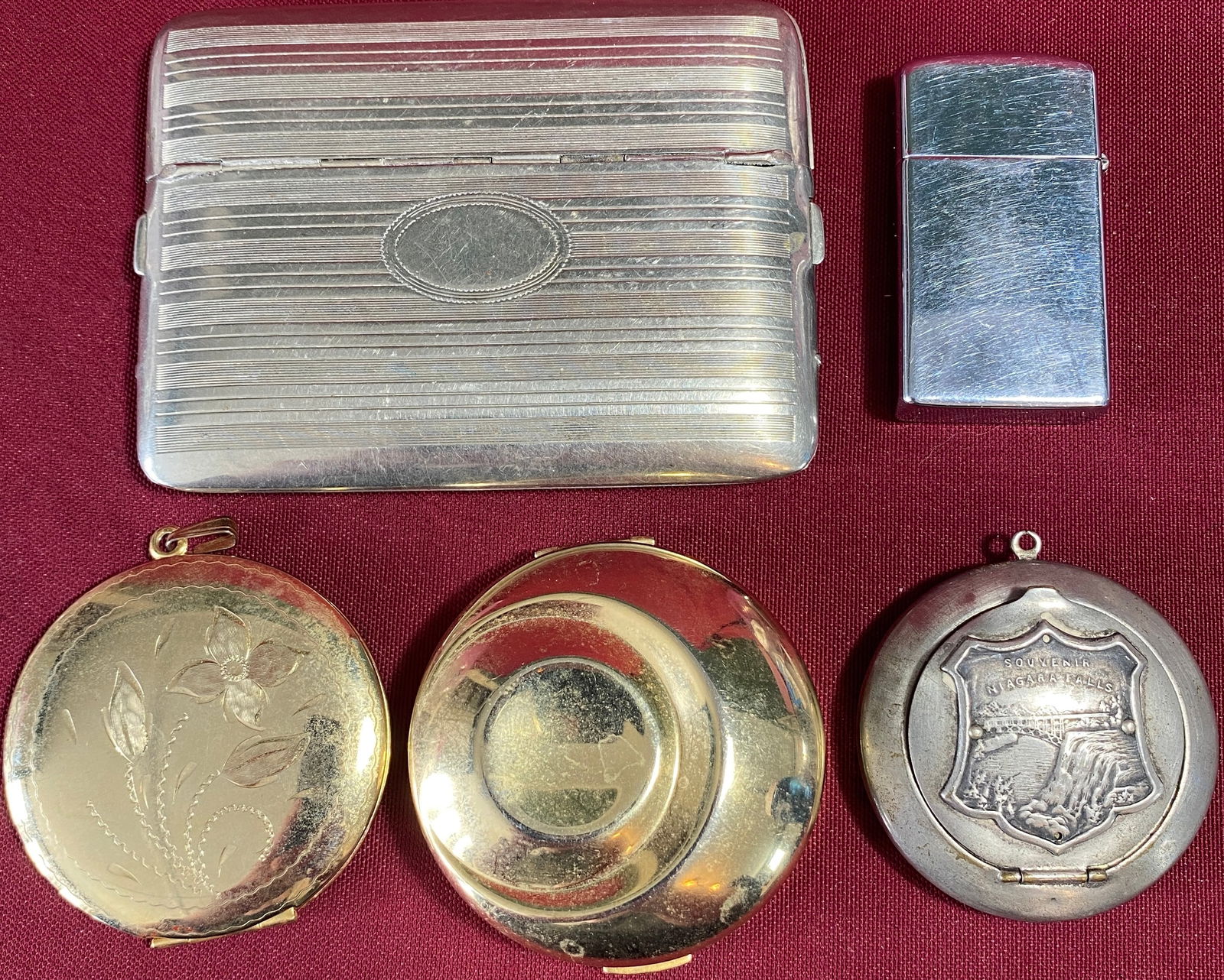 Compacts, Niagara Falls Souvenir Pill Box, Older Cigarette Case and Zippo Lighter (1 of 11)
