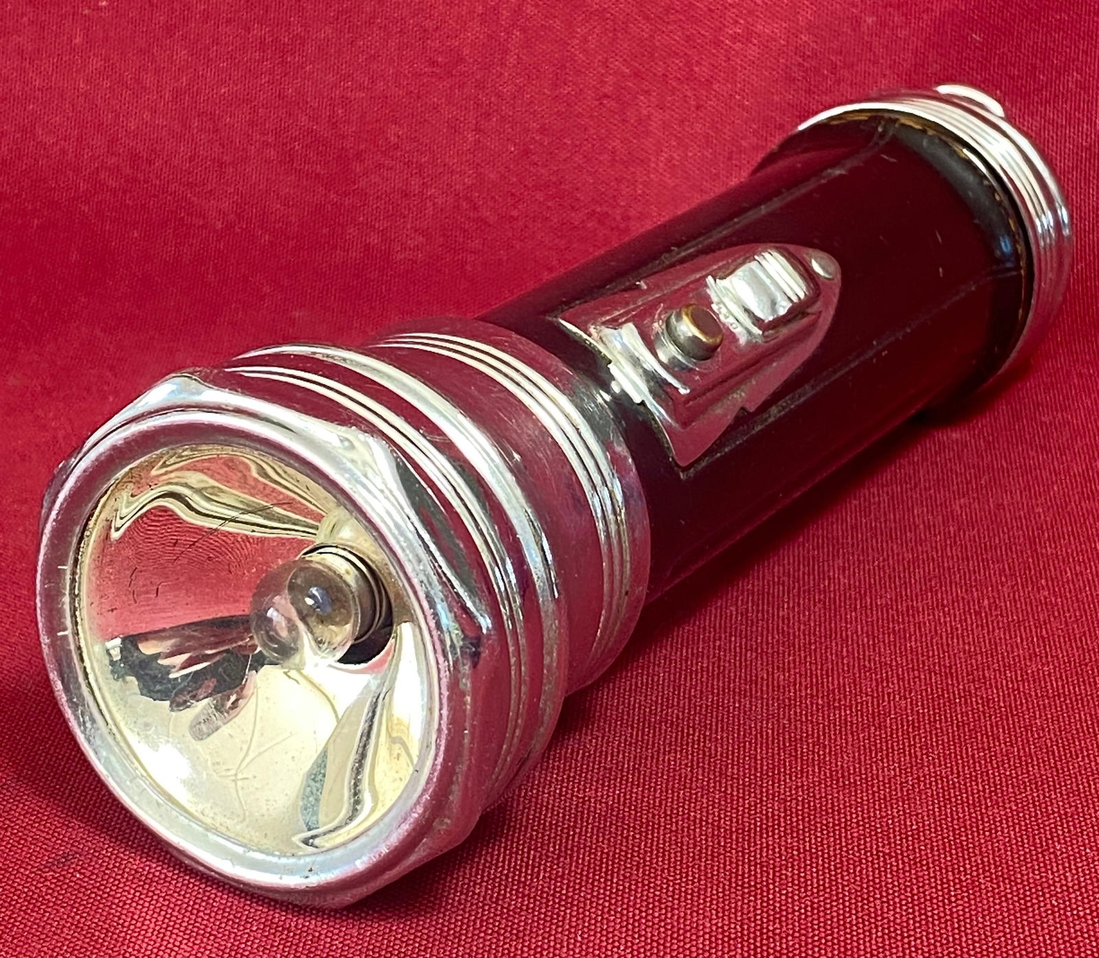 Older Winchester Flashlight - Missing Lens (1 of 7)