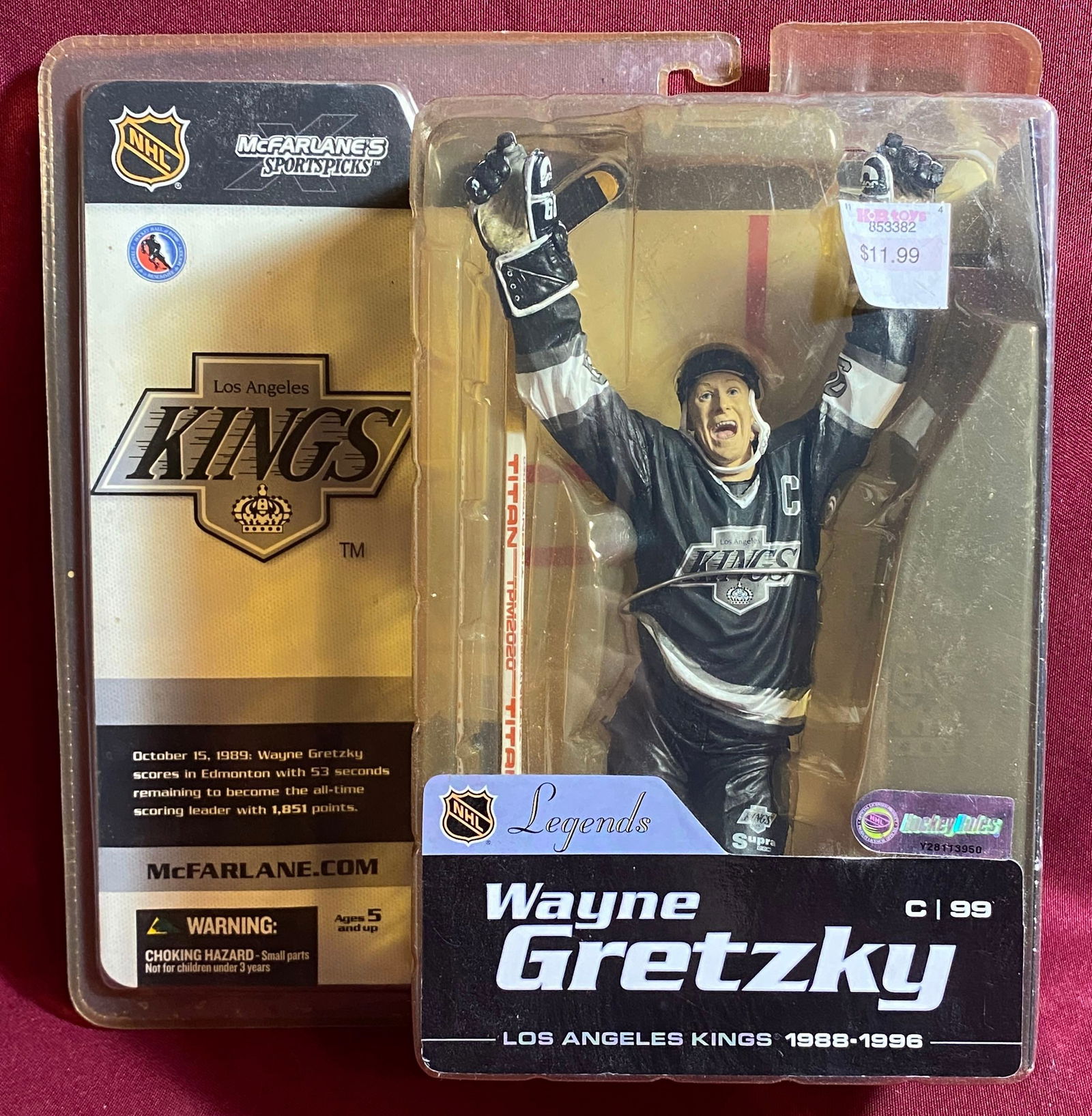 Wayne Gretzky LA Kings NHL Hockey Action Figure in Case - Plastic Case is Brittle with Some Cracks (1 of 9)