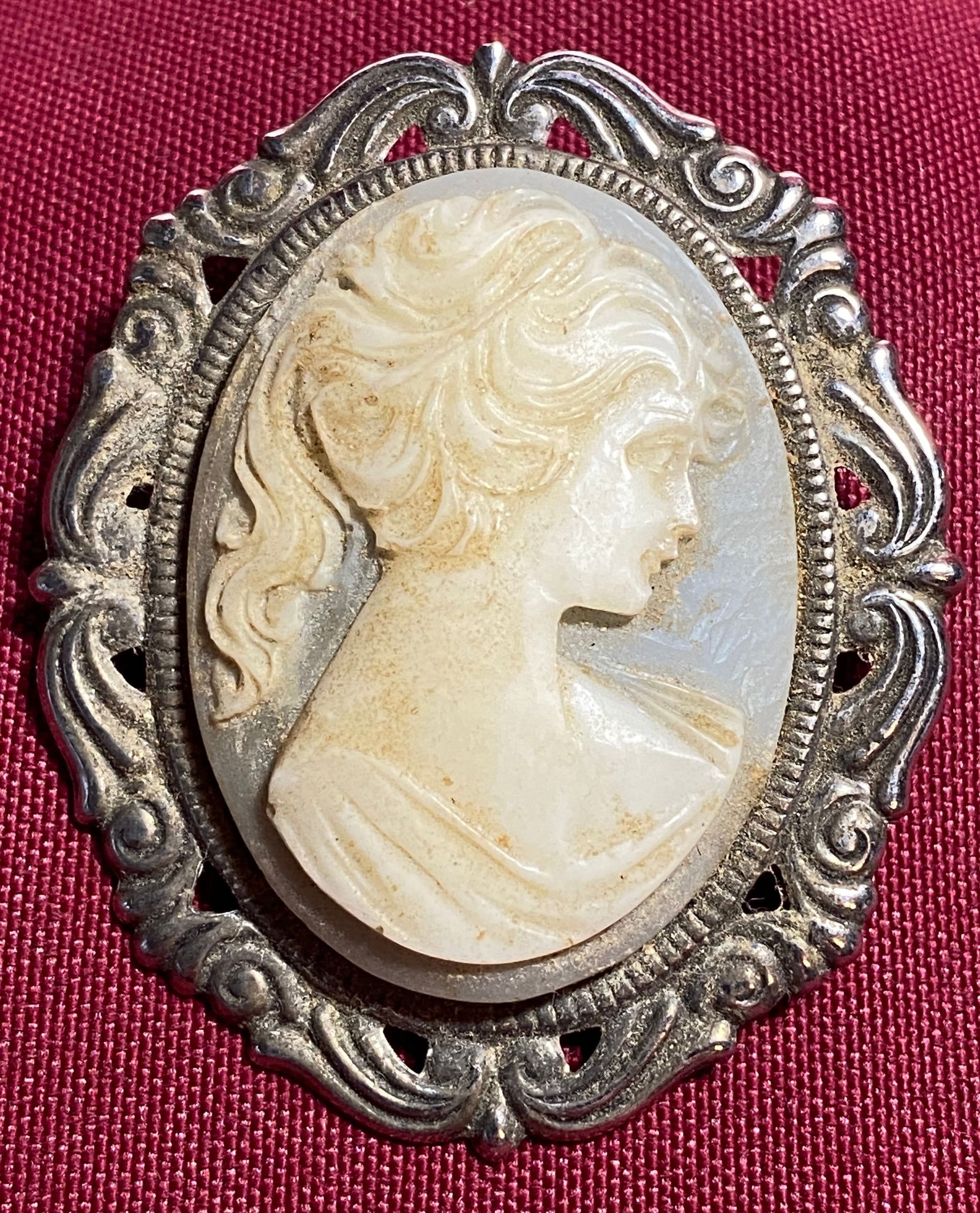 Vintage Cameo Brooch (1 of 5)