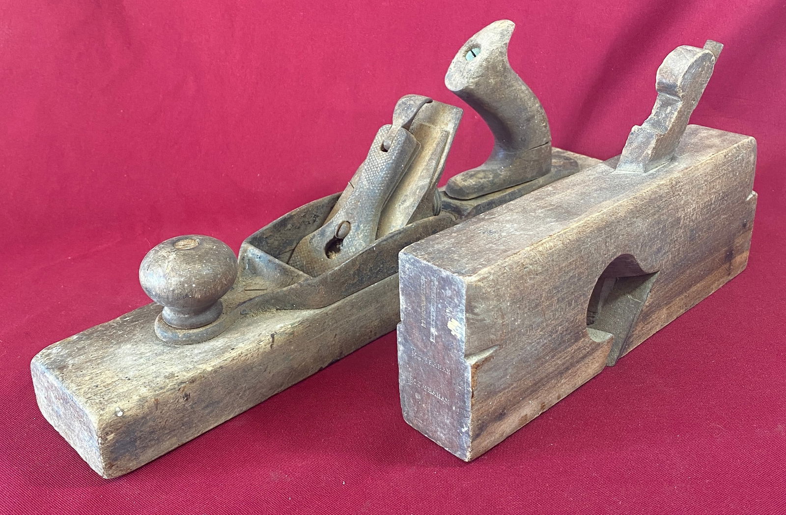 Two Old Wooden Carpenters Planes (1 of 9)