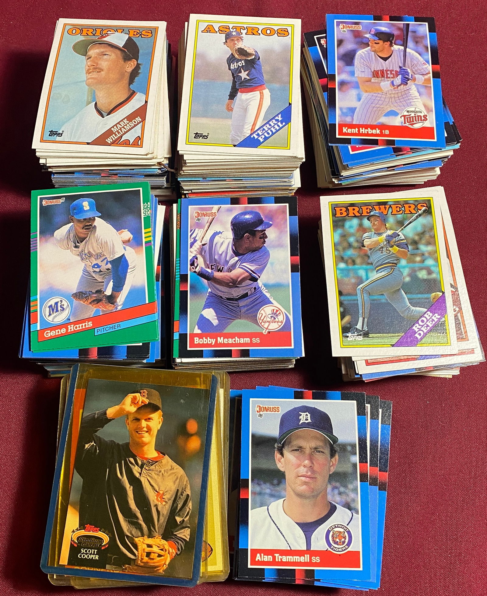 Large Lot of Various Sports Cards (1 of 6)